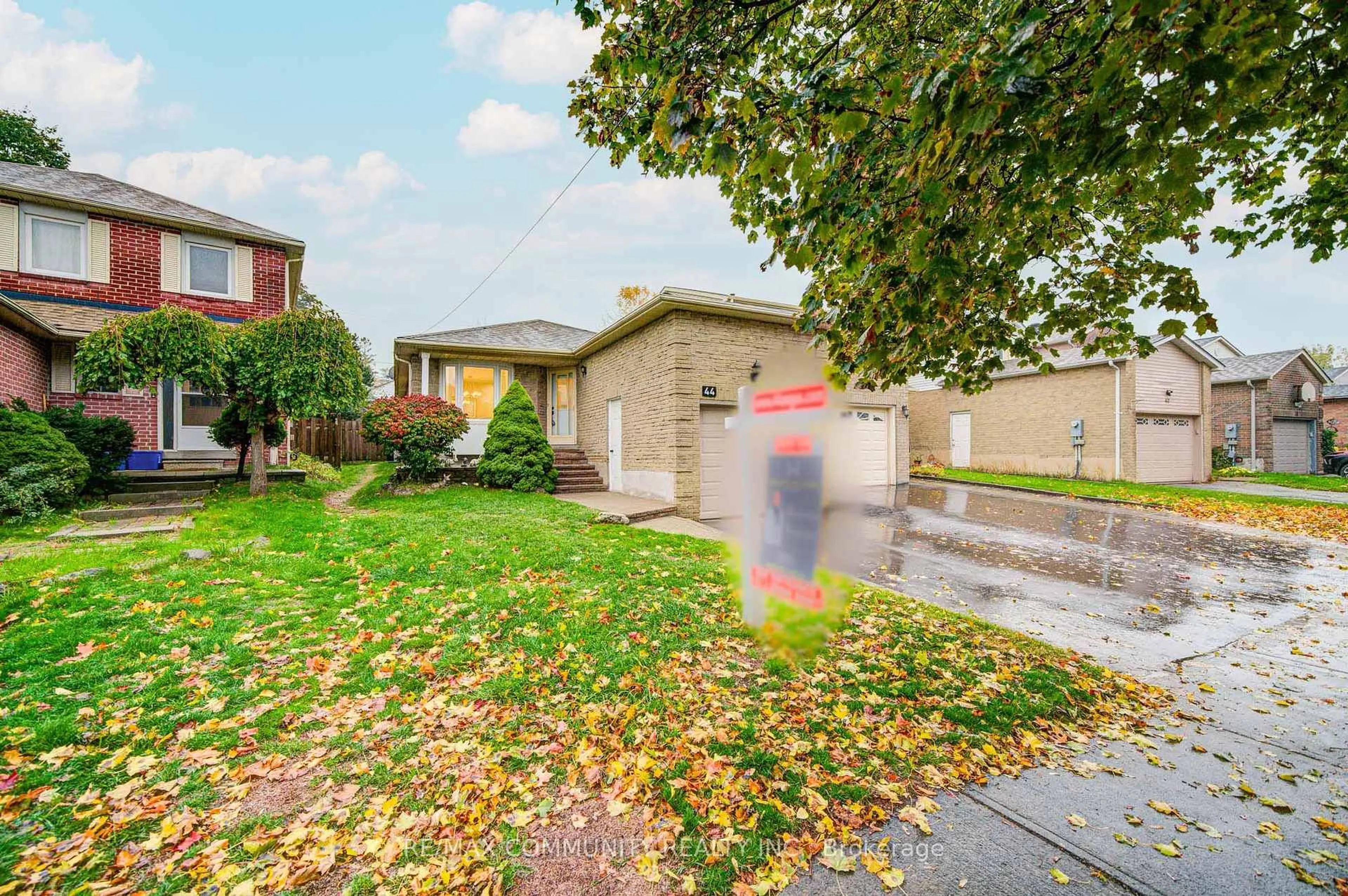 Unknown for 44 Angus Dr, Ajax Ontario L1S 5C3