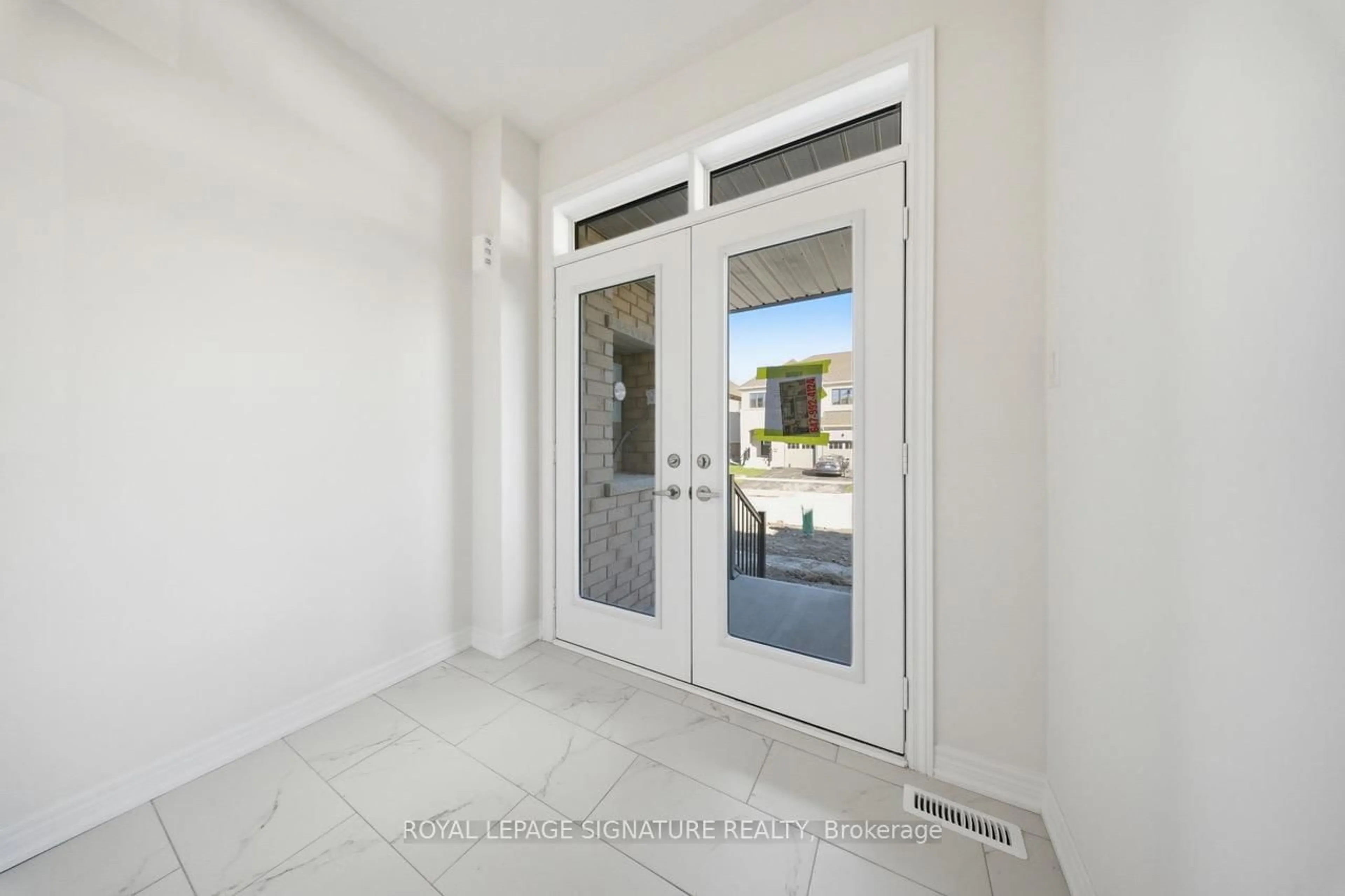 Indoor entryway for 2023 Horace Duncan Cres, Oshawa Ontario L1L 0W4