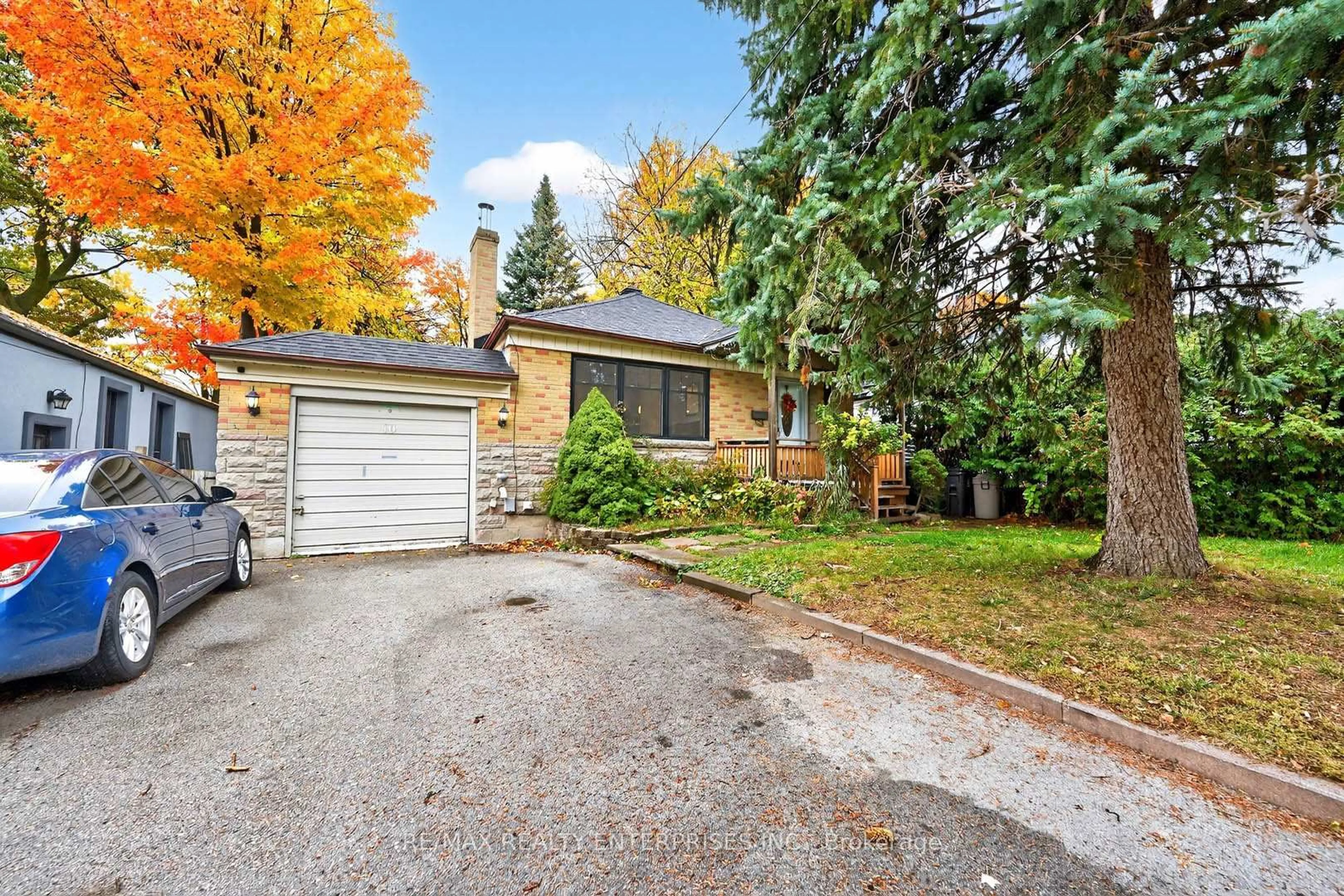 Unknown for 10 Colonial Ave, Toronto Ontario M1M 2C2