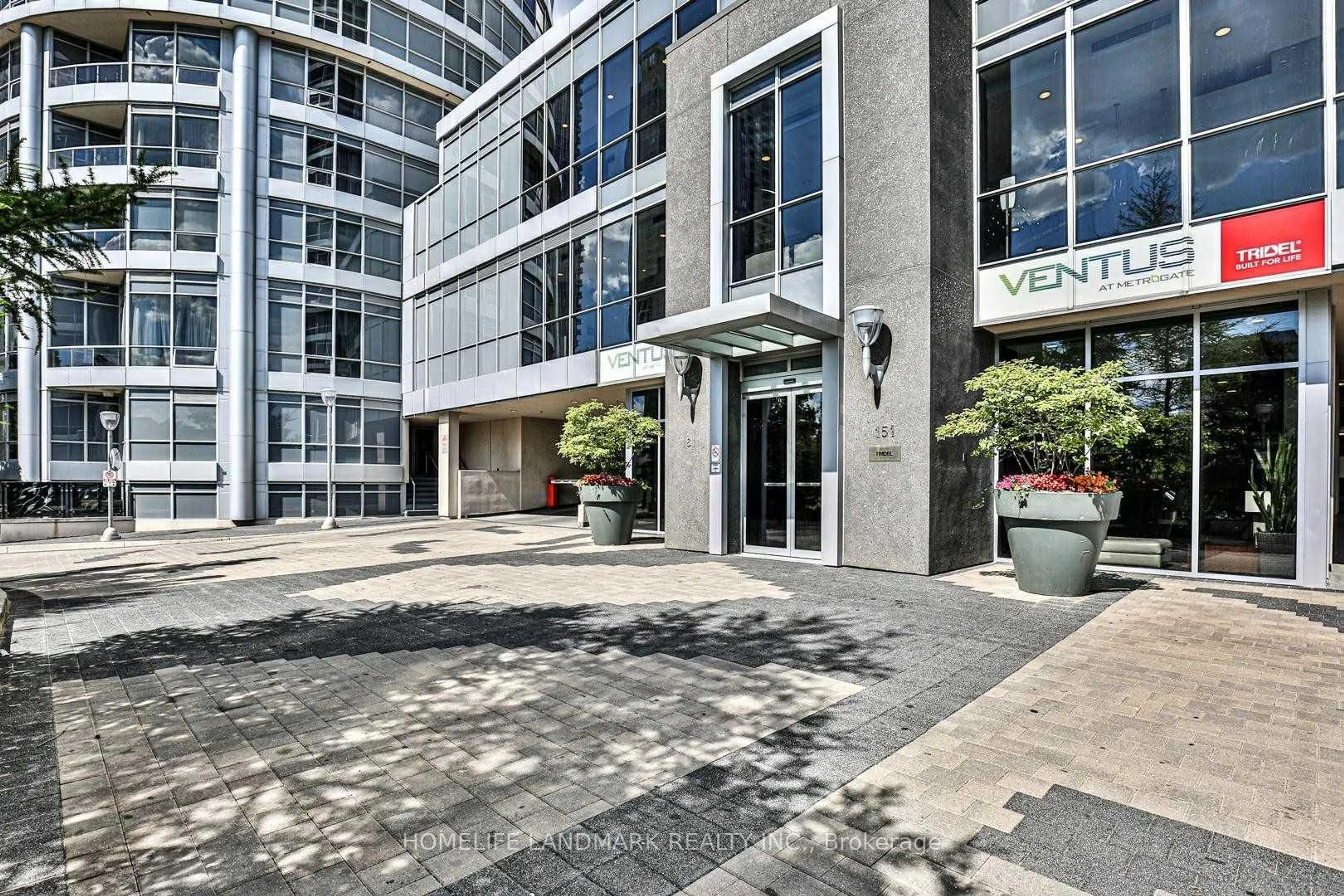 Indoor foyer for 181 Village Green Sq #1714, Toronto Ontario M1S 0K6