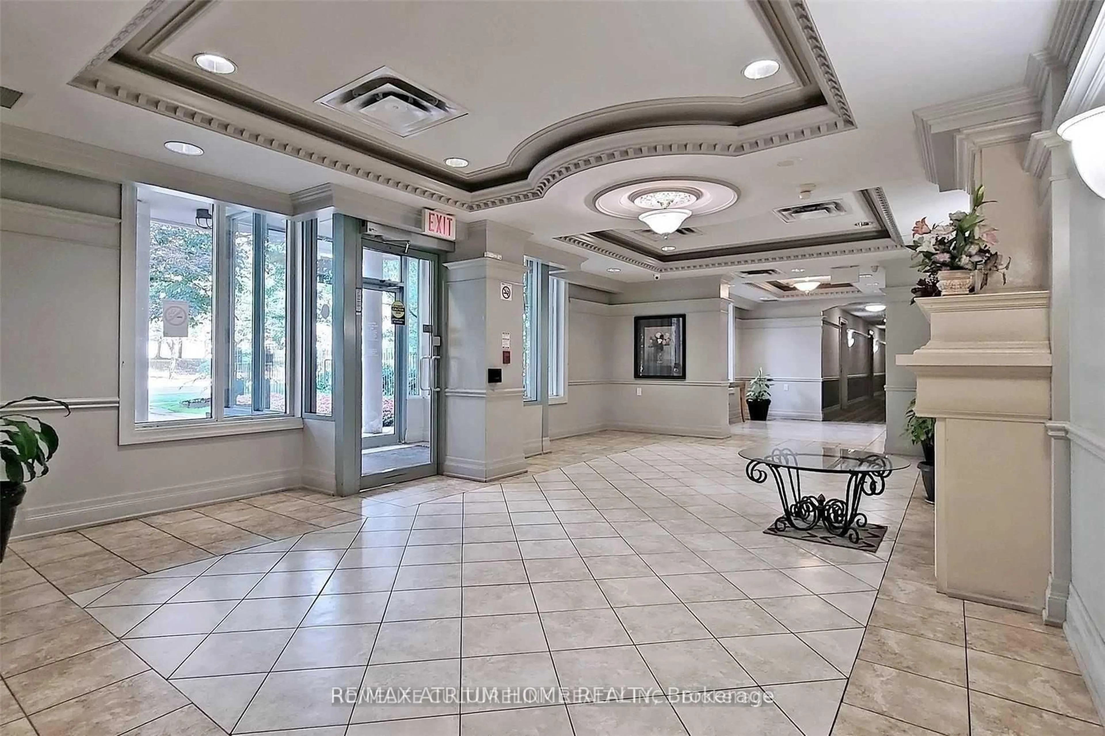 Indoor foyer for 5039 Finch Ave #109, Toronto Ontario M1S 5L6