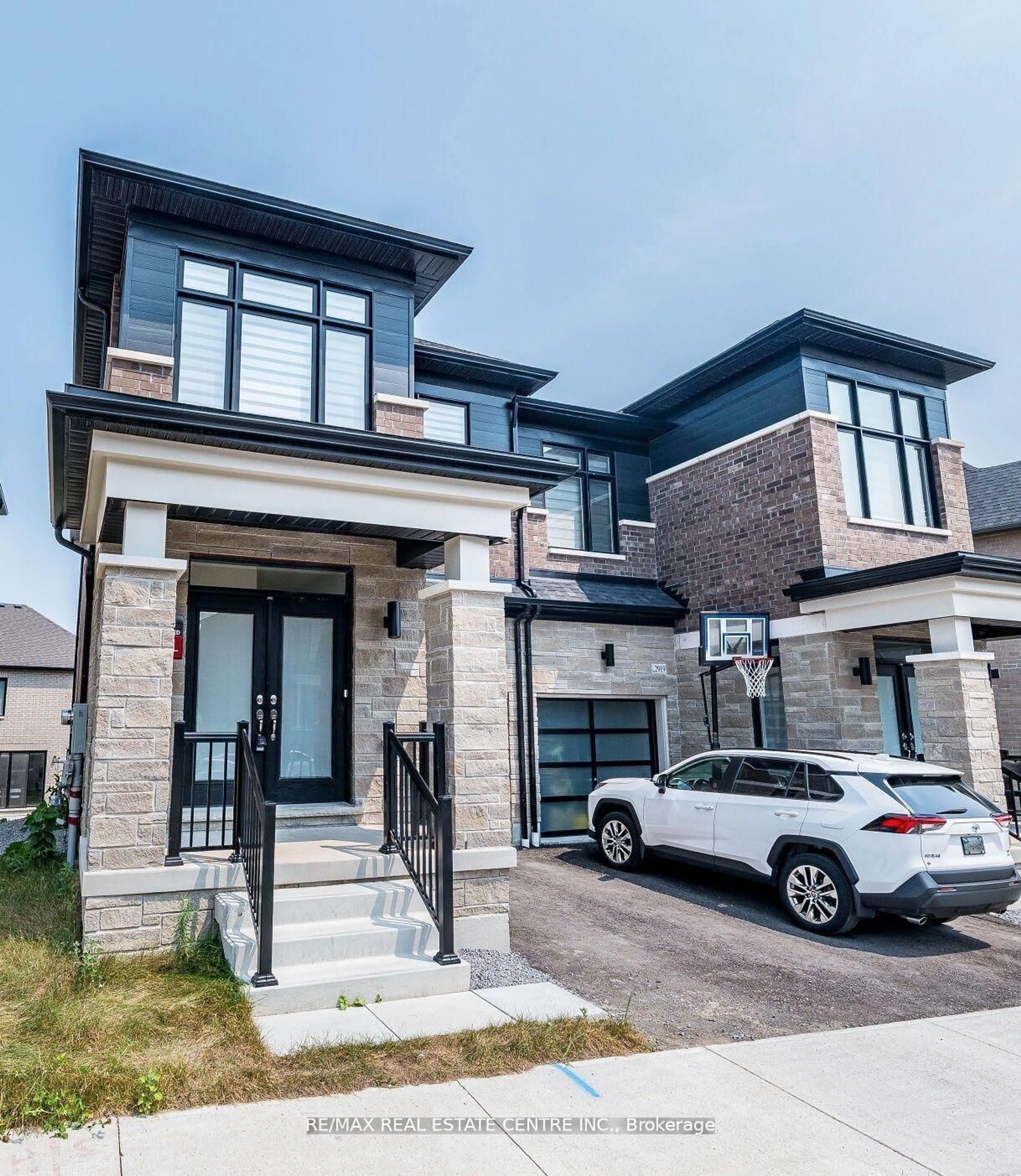 Home with brick exterior material, street for 2921 Nakina St, Pickering Ontario L1X 0P8