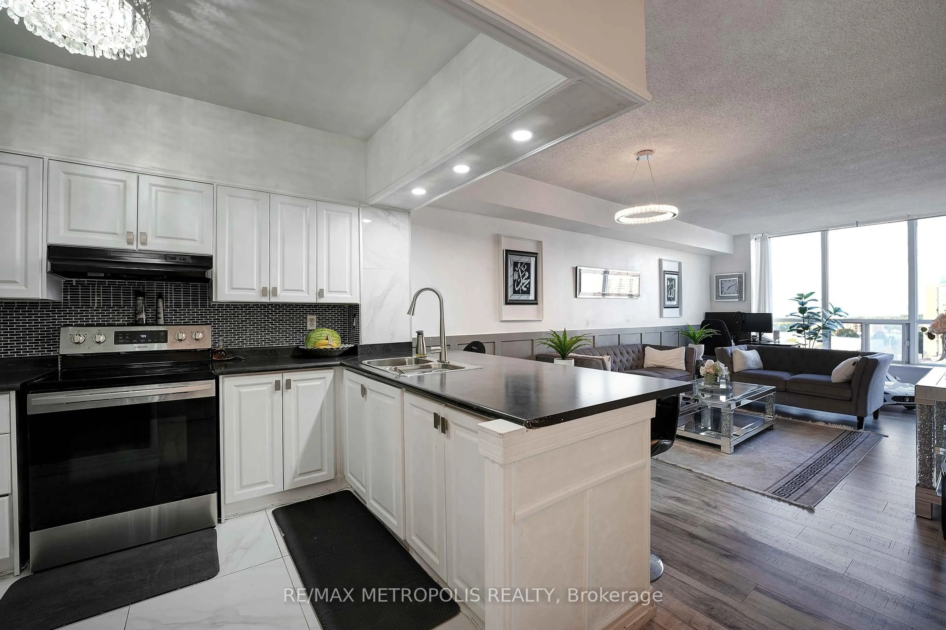 Open concept kitchen, ceramic/tile floor for 410 Mclevin Ave #1011, Toronto Ontario M1B 5J5