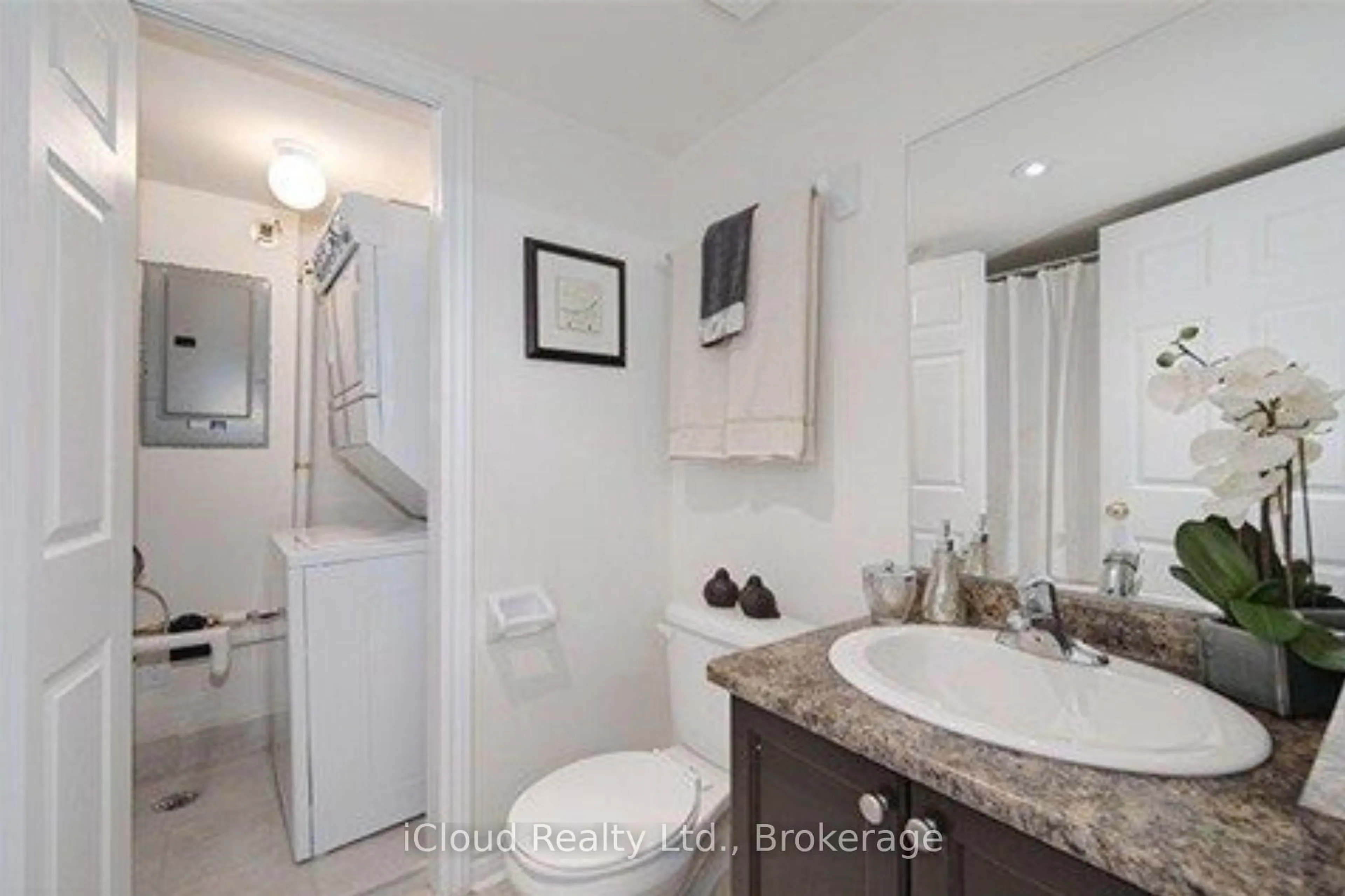 Standard bathroom, ceramic/tile floor for 1775 Markham Rd #105, Toronto Ontario M1B 2Z7