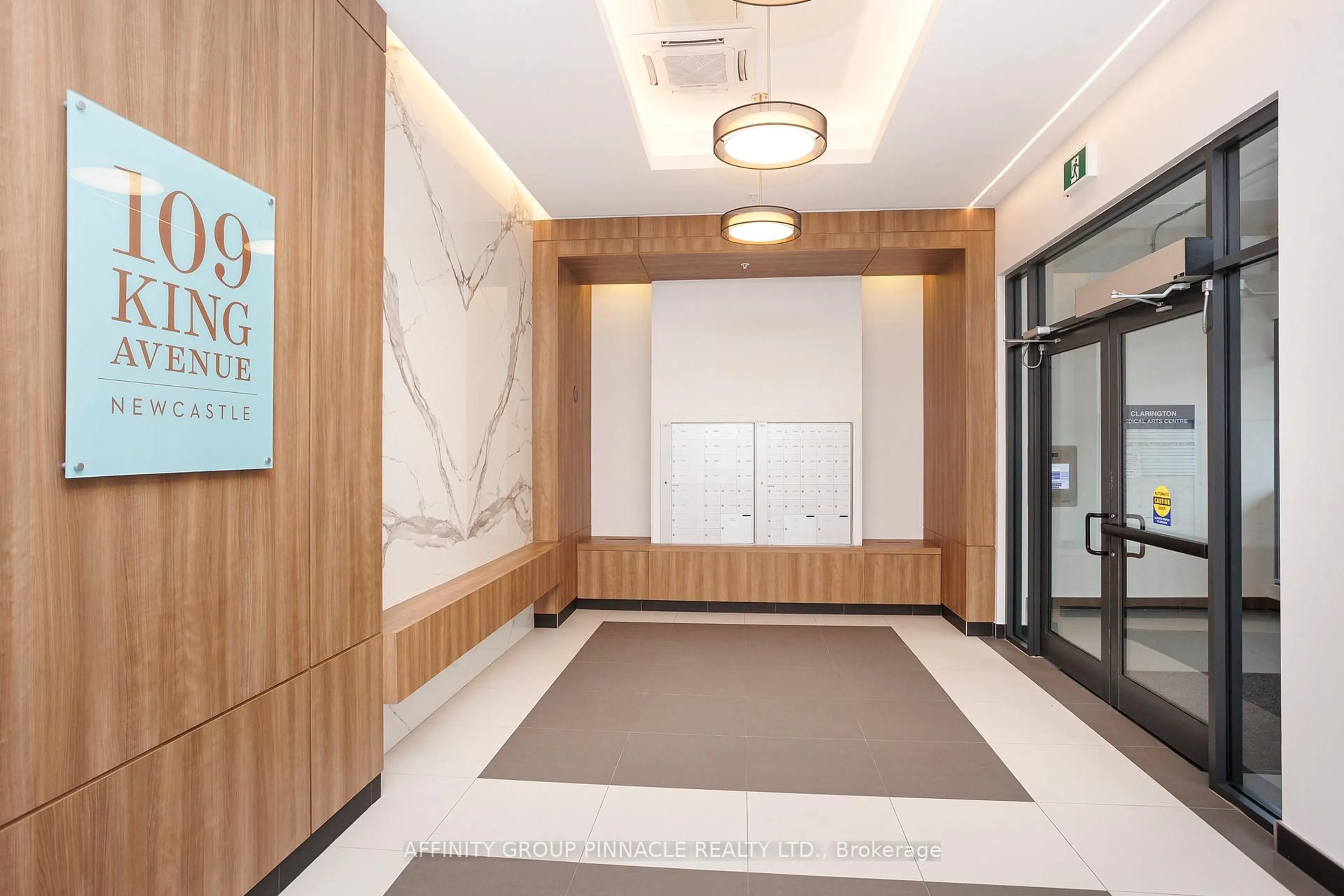 Indoor foyer for 109 King Ave #509, Clarington Ontario L1B 0V5