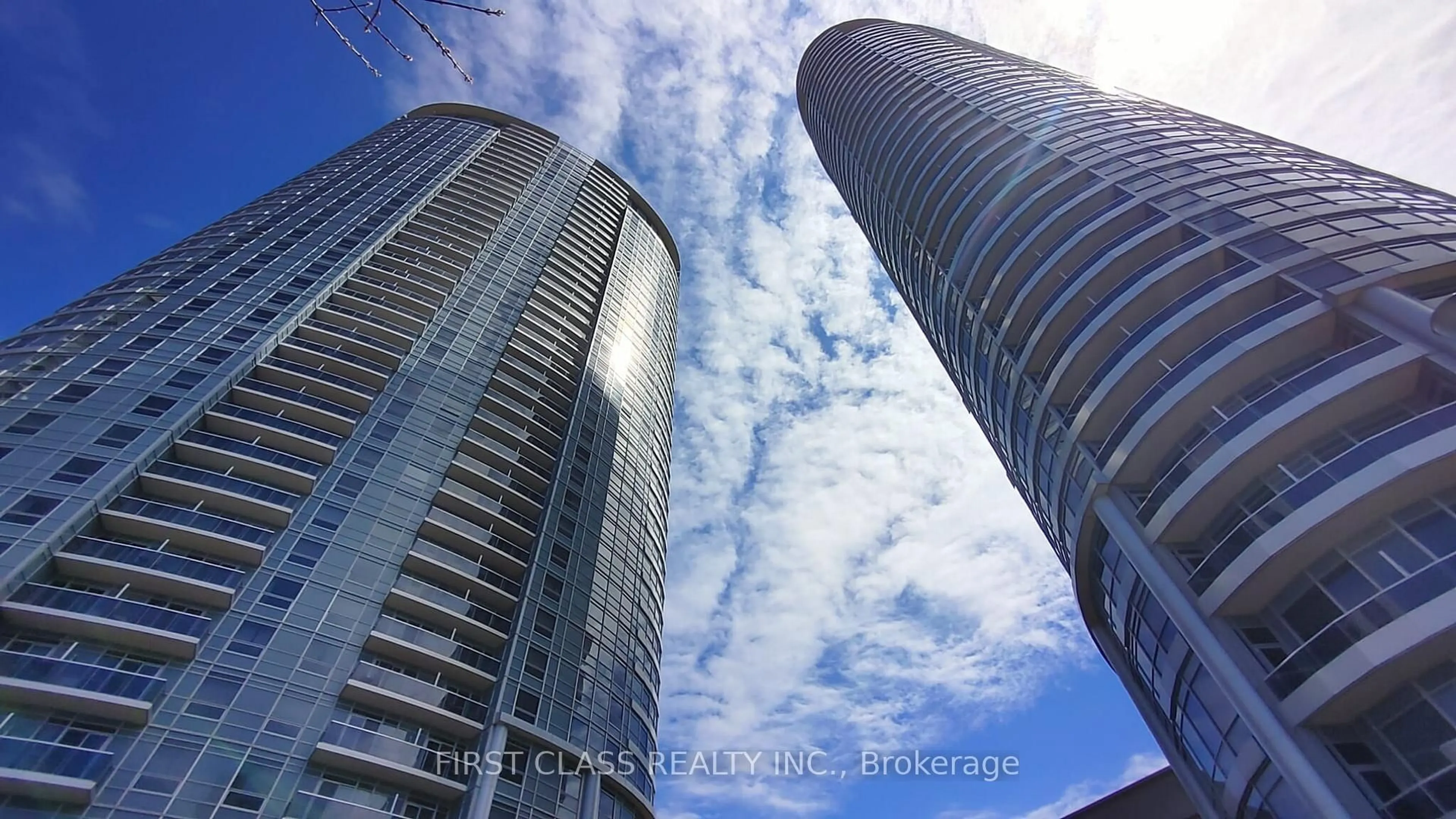 Blurry image for 135 Village Green Sq #1616, Toronto Ontario M1S 0G4