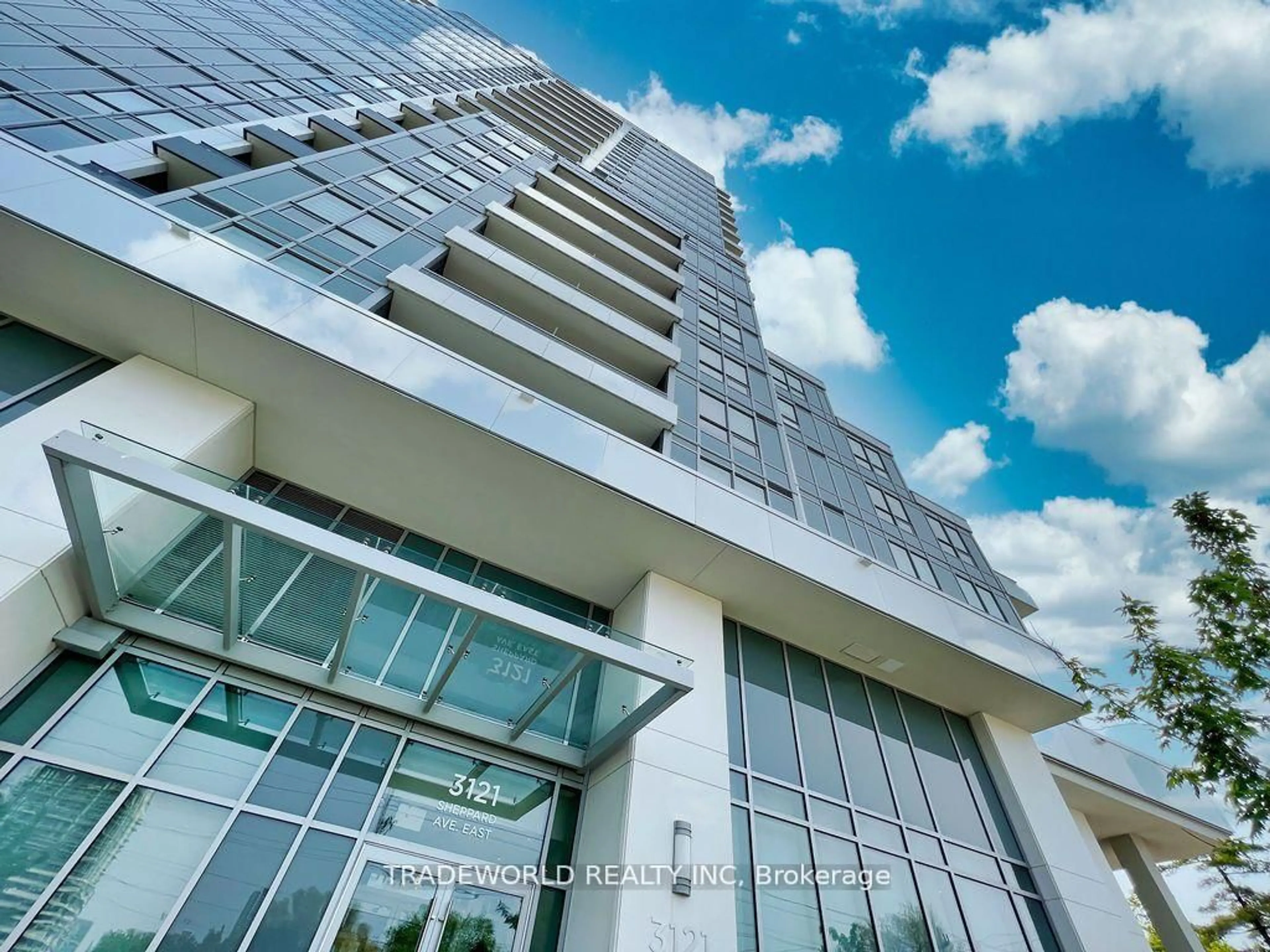 Indoor foyer for 3121 Sheppard Ave #211, Toronto Ontario M1T 0B6