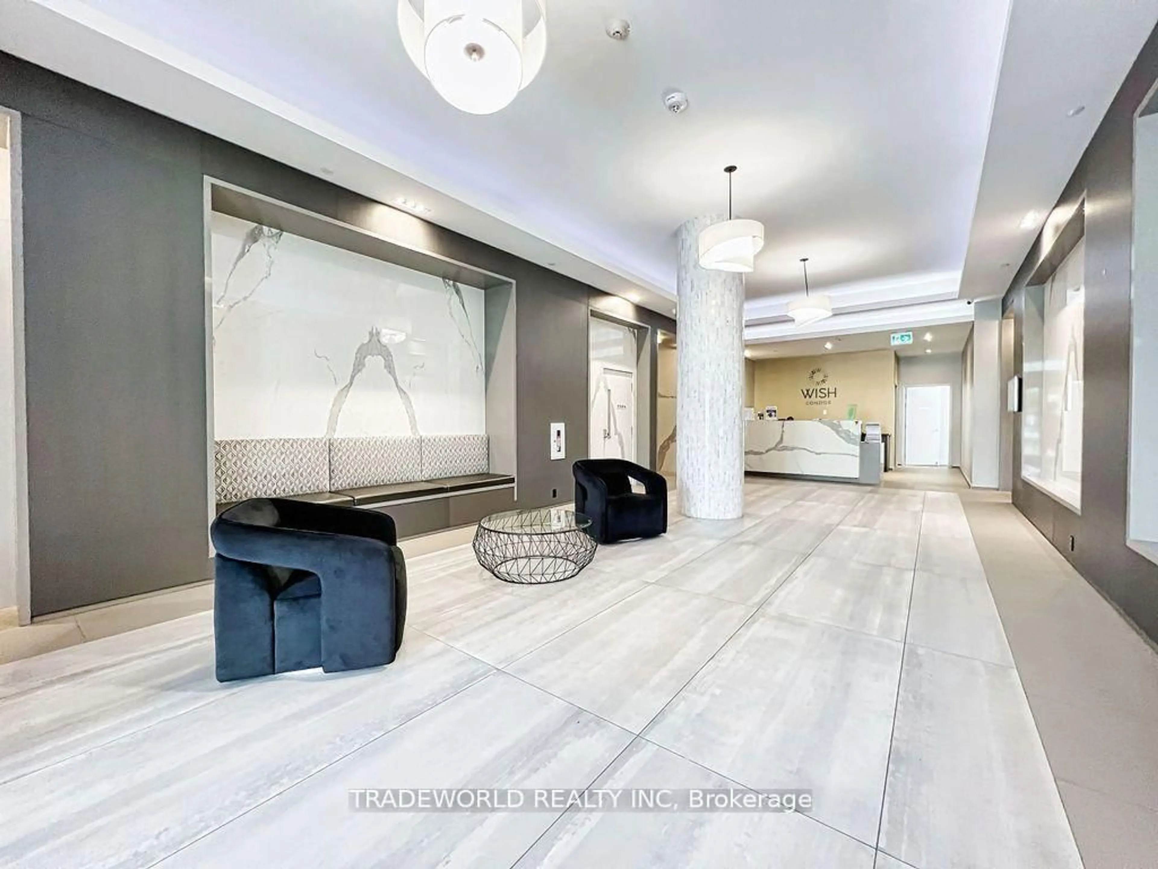 Indoor foyer for 3121 Sheppard Ave #211, Toronto Ontario M1T 0B6