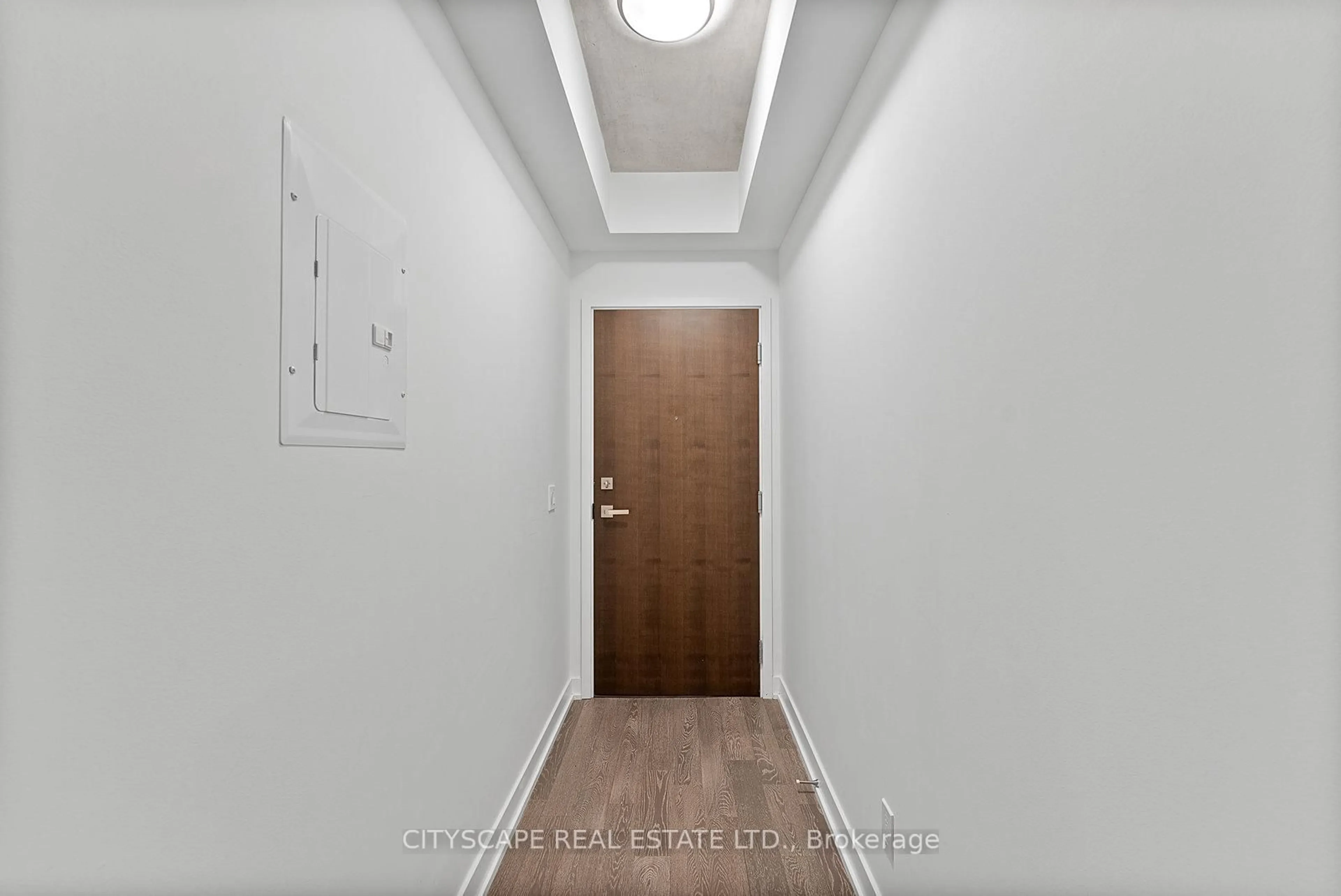 Indoor entryway for 1190 Dundas St #220, Toronto Ontario M4M 0C5