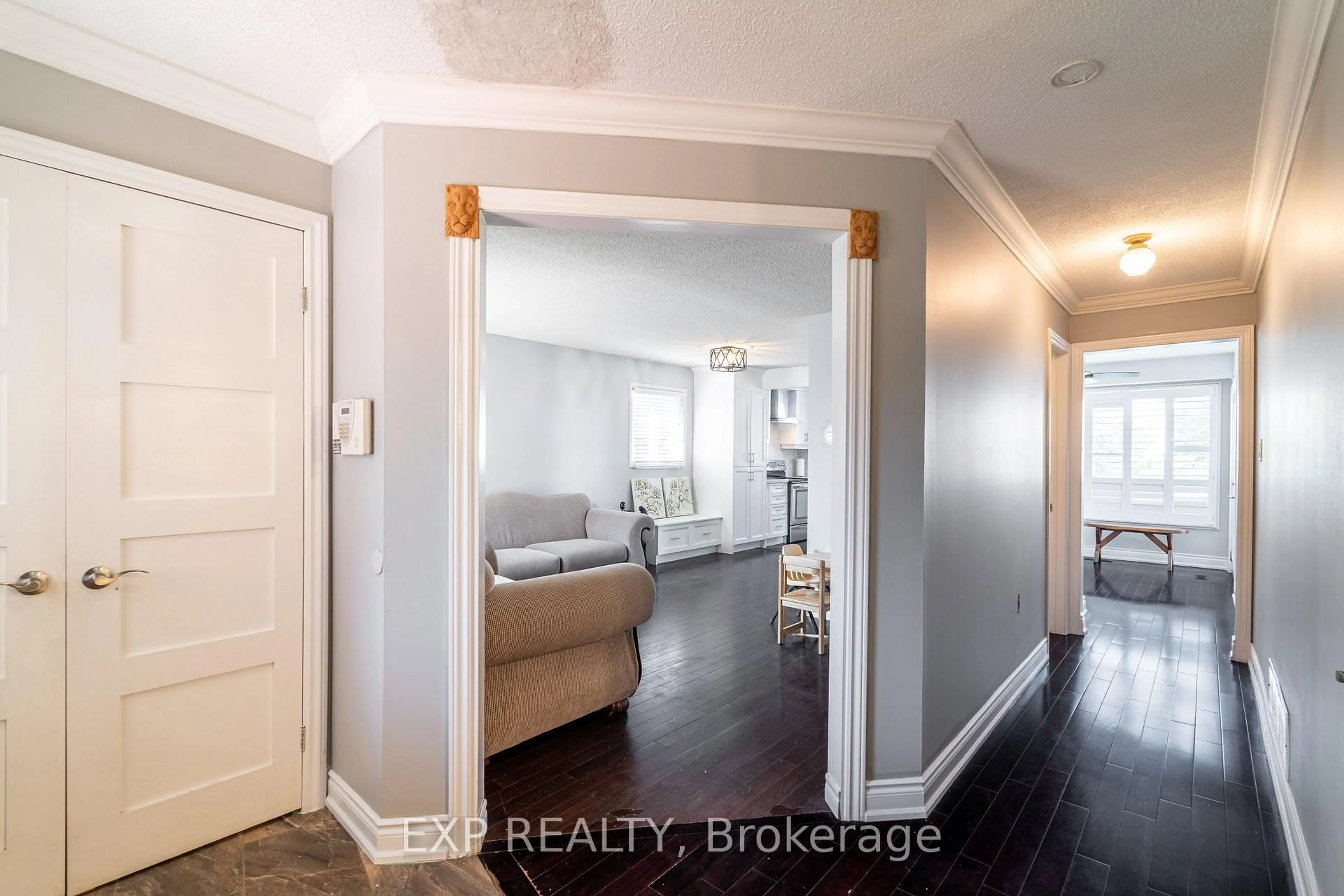 Indoor entryway for 12 Empson Crt, Ajax Ontario L1S 3Y3