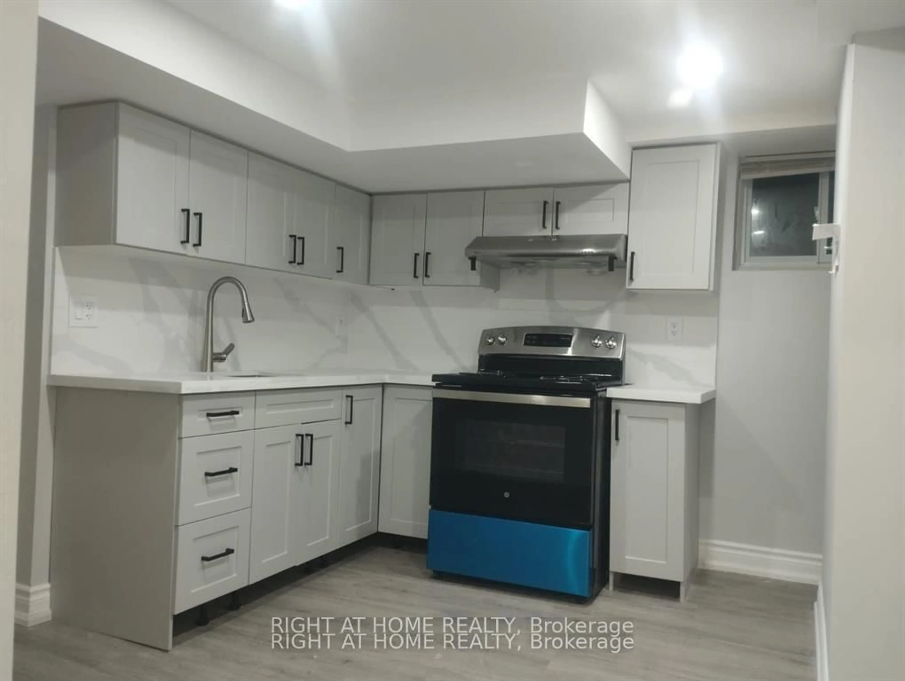 Standard kitchen, unknown for 32 CONLINS RD, Toronto Ontario M1C 1C3
