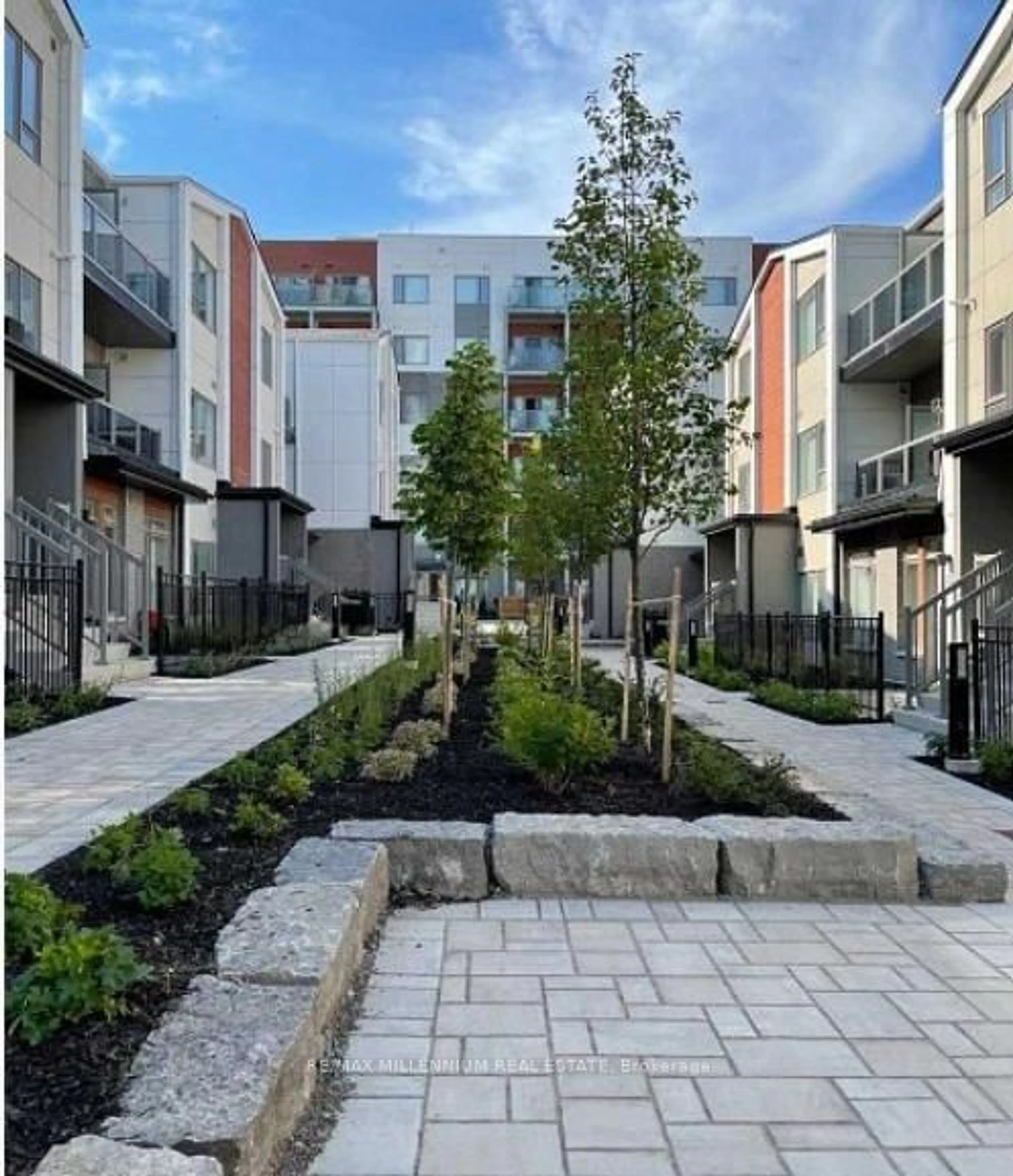 Patio, street for 40 Orchid Place Dr #26, Toronto Ontario M1B 0C4