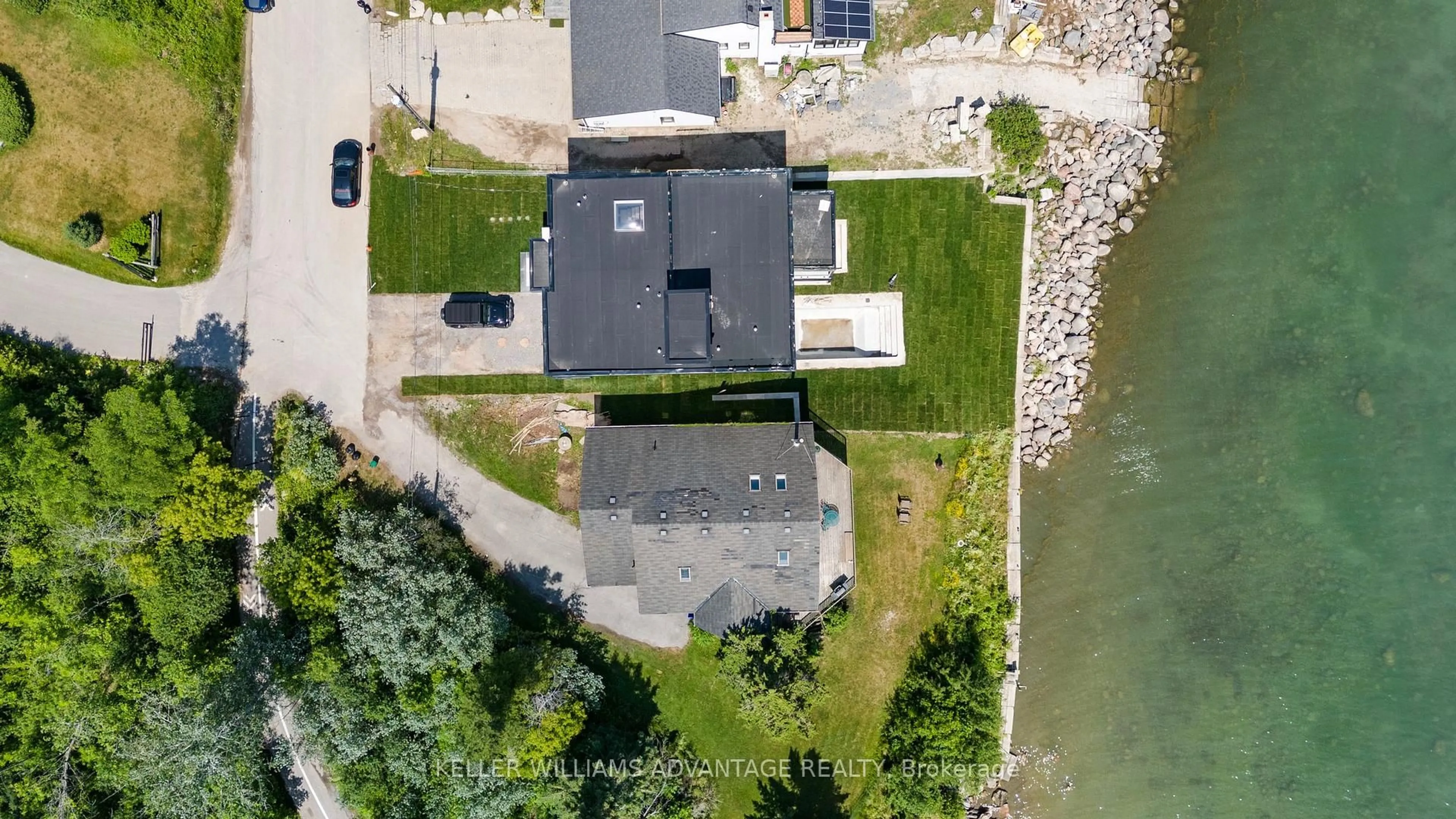 A pic from outside/outdoor area/front of a property/back of a property/a pic from drone, water/lake/river/ocean view for 58 Ontoro Blvd, Ajax Ontario L1Z 1X6