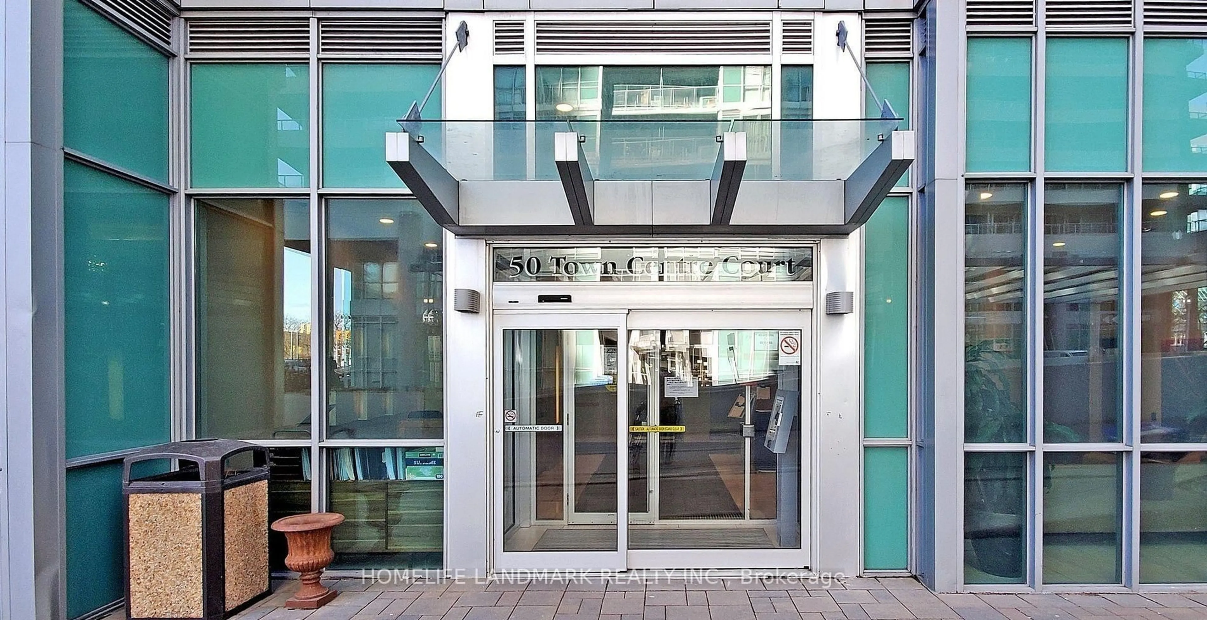 Indoor foyer for 50 Town Centre Crt #406, Toronto Ontario M1P 4Y7