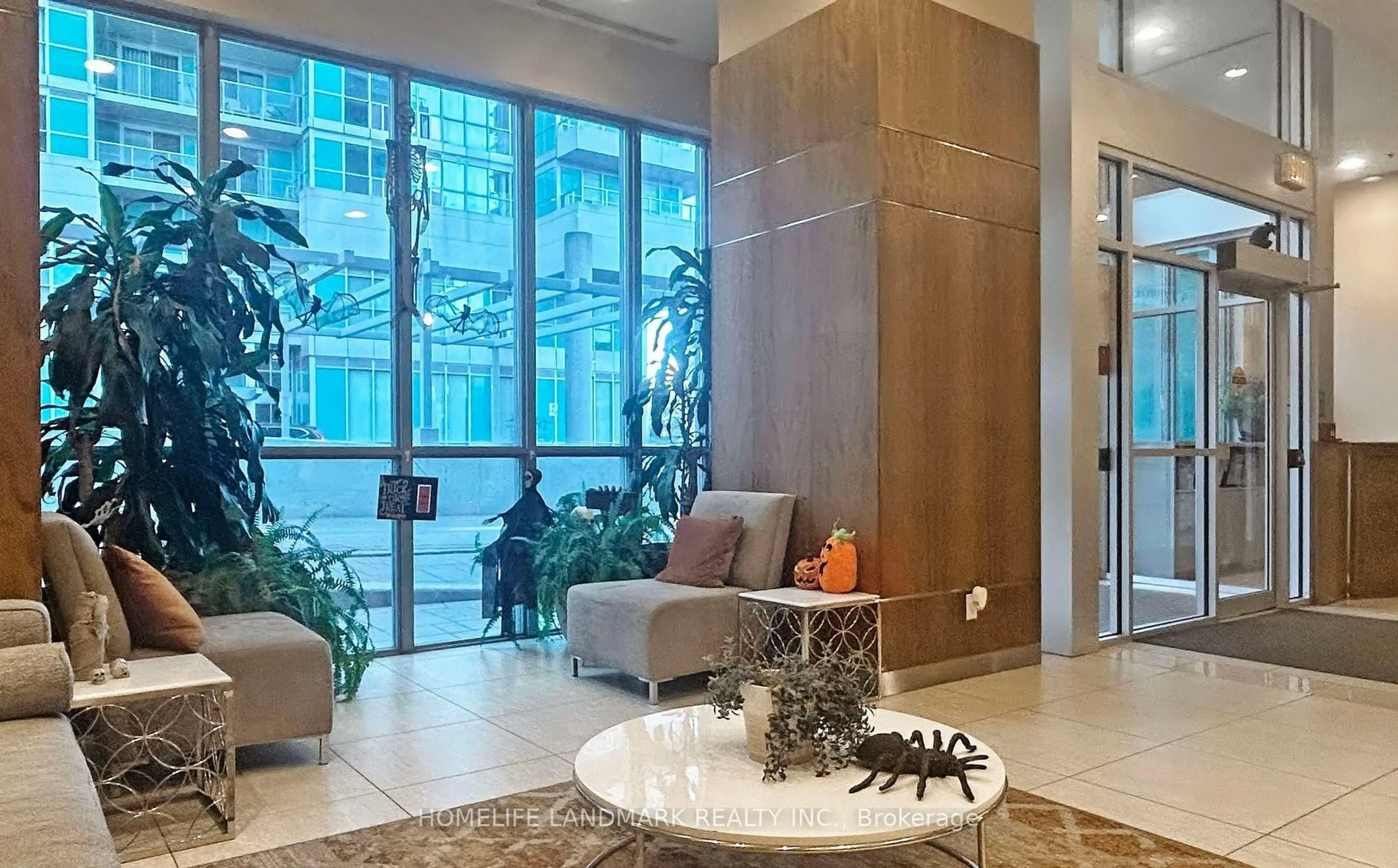 Indoor foyer for 50 Town Centre Crt #406, Toronto Ontario M1P 4Y7