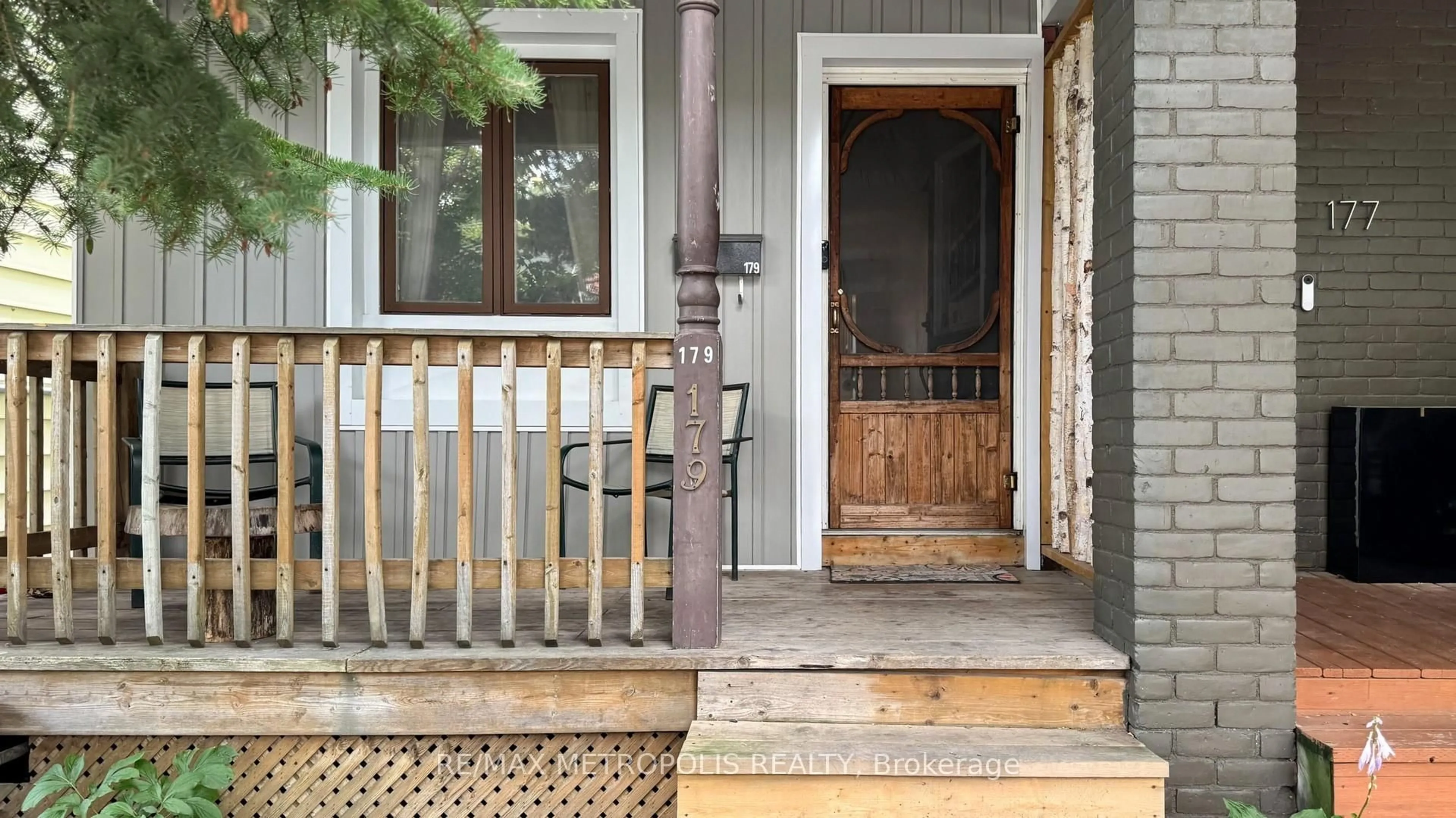 Indoor entryway for 179 Coleman Ave, Toronto Ontario M4C 1P9