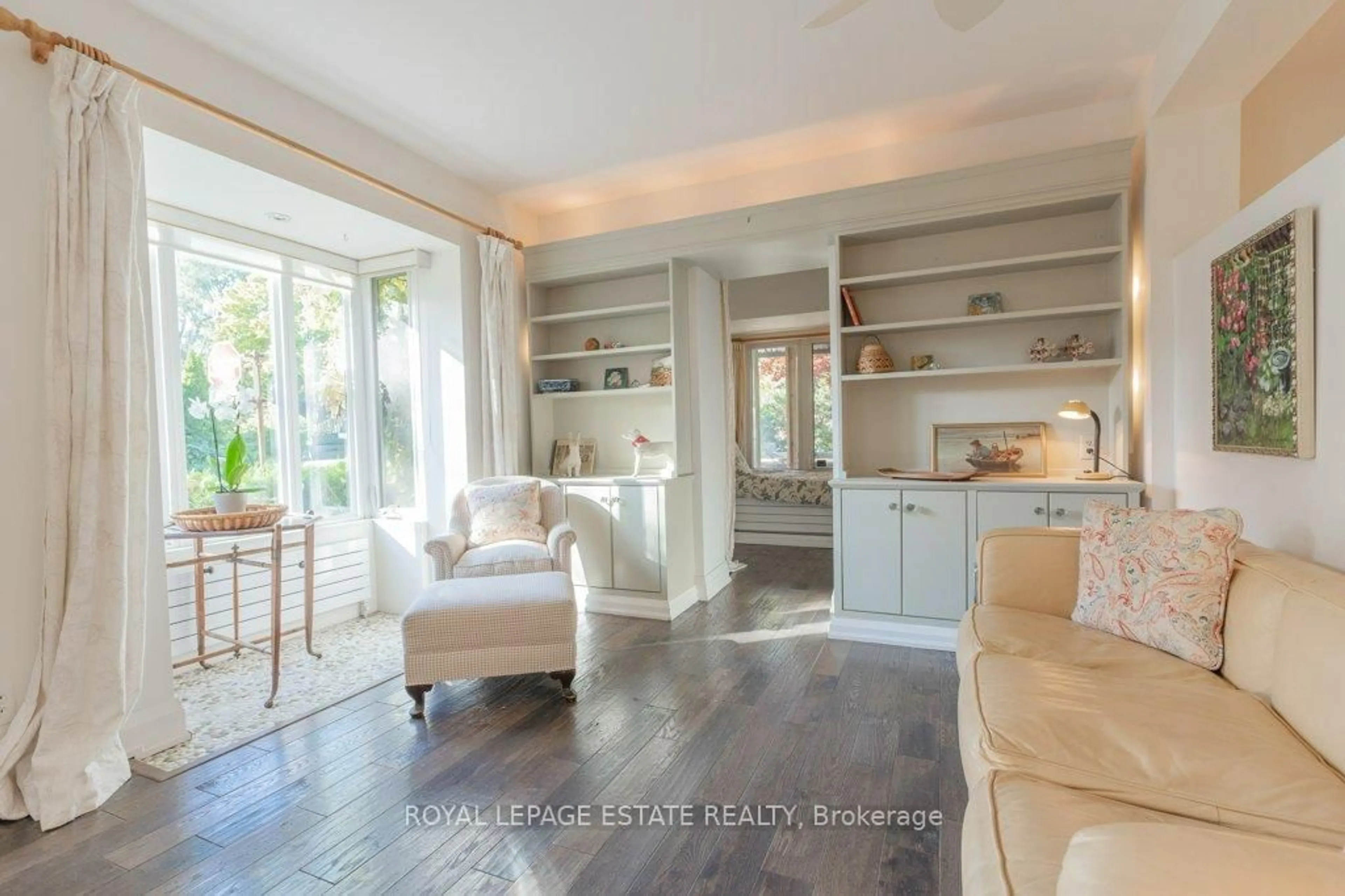 Open concept kitchen, unknown for 71 Rainsford Rd, Toronto Ontario M4L 3N7