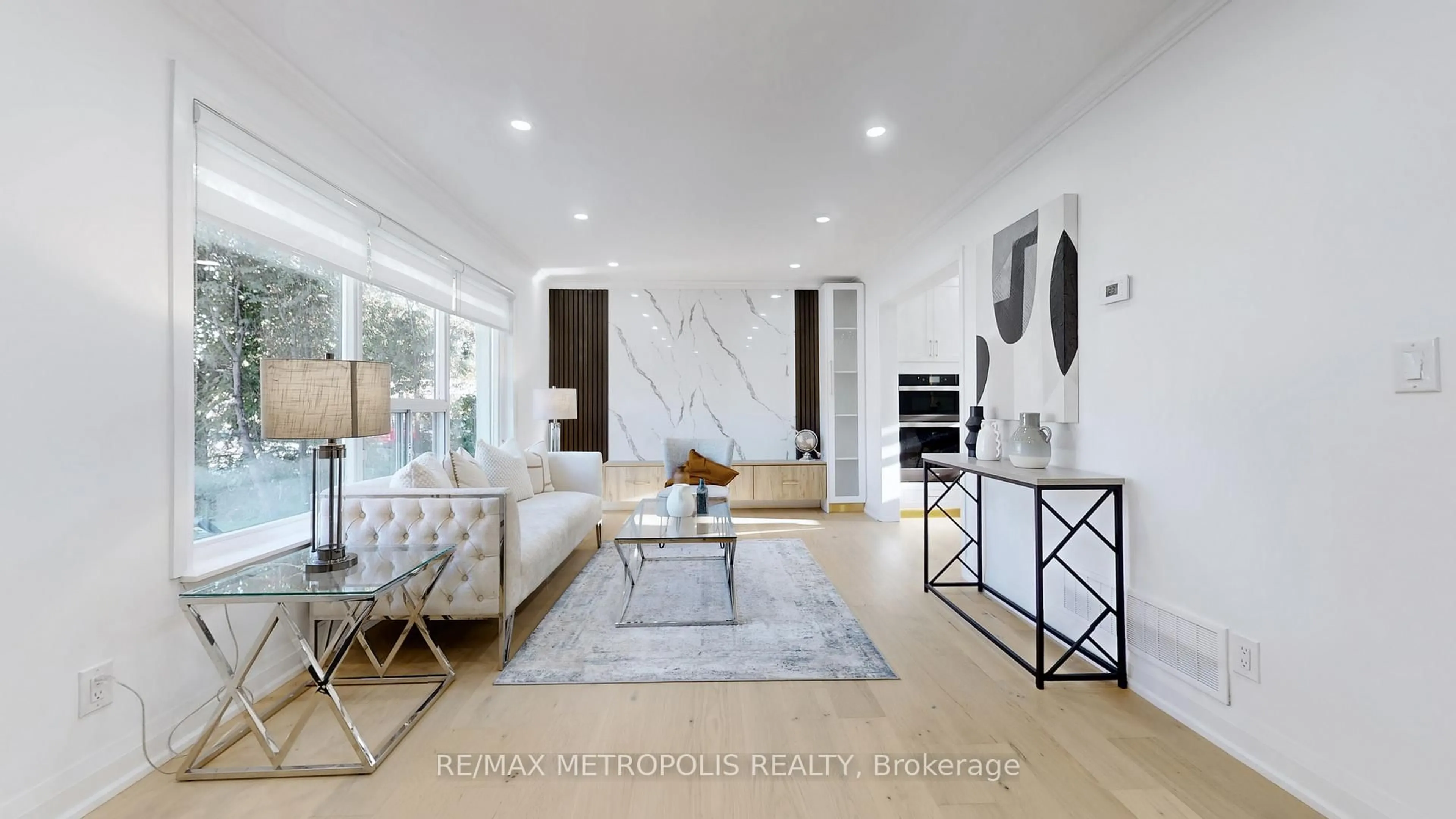 Living room with furniture, unknown for 71 Gorsey Sq, Toronto Ontario M1B 1A6