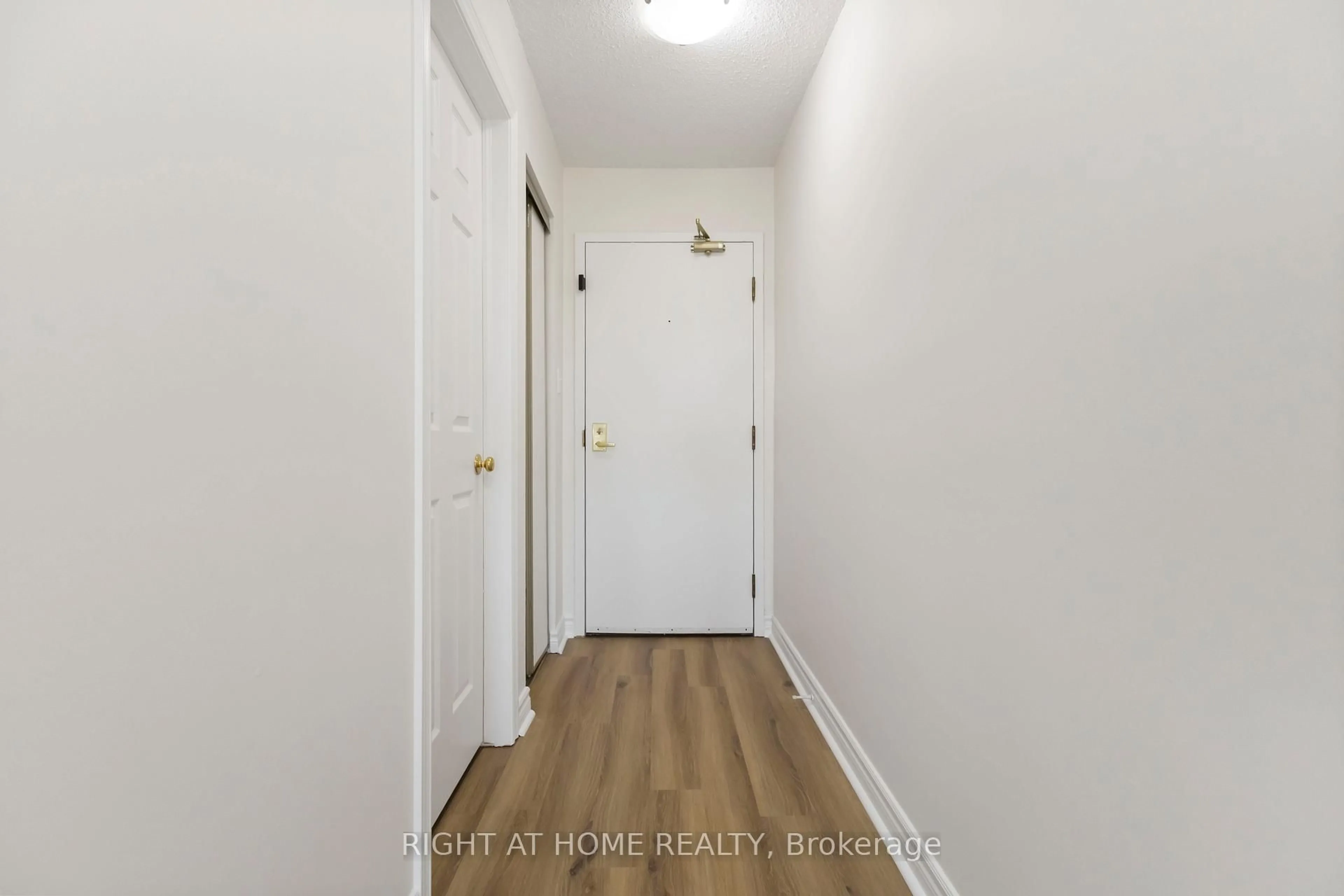 Indoor entryway for 195 Lake Driveway #401, Ajax Ontario L1S 7H7