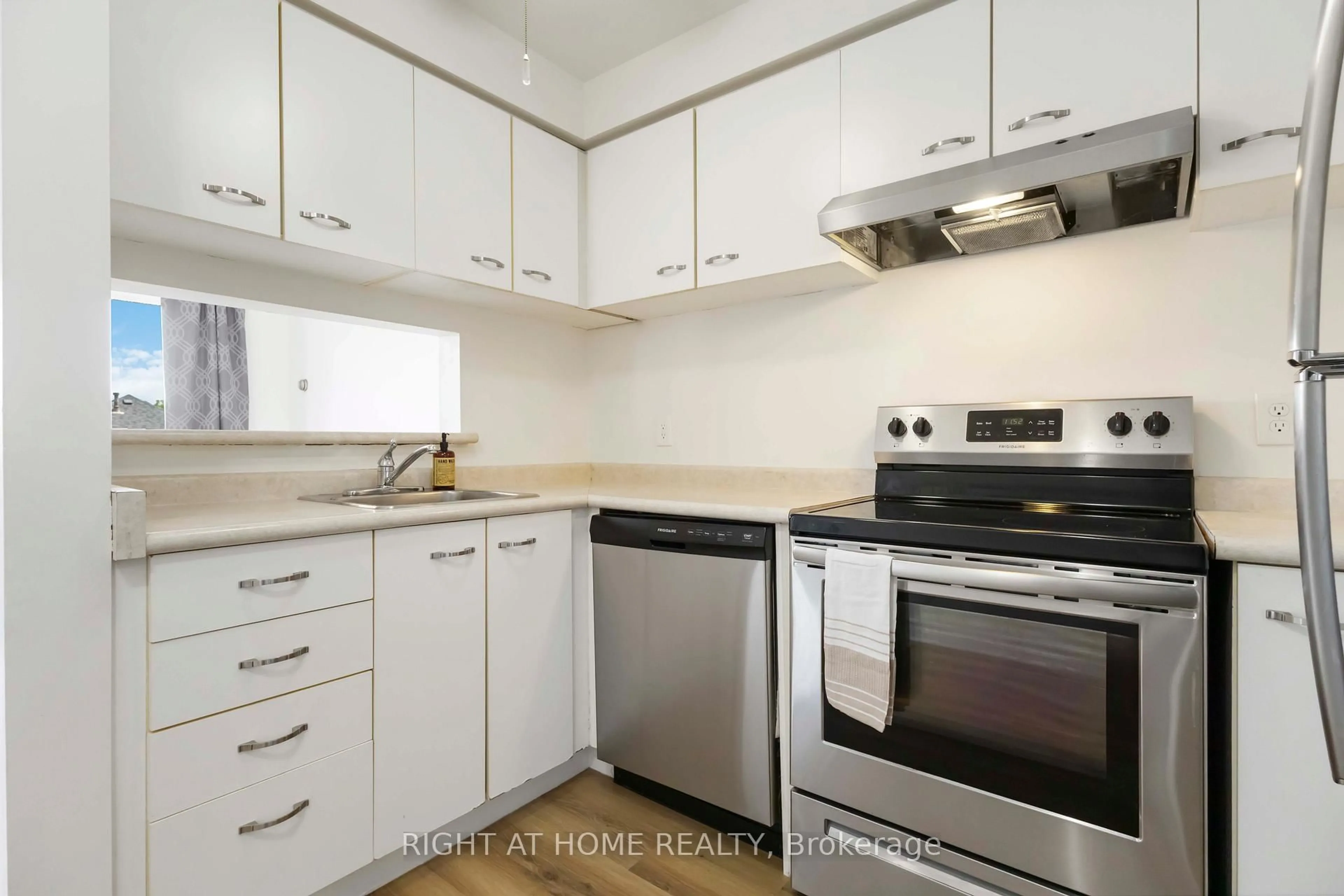 Standard kitchen, unknown for 195 Lake Driveway #401, Ajax Ontario L1S 7H7