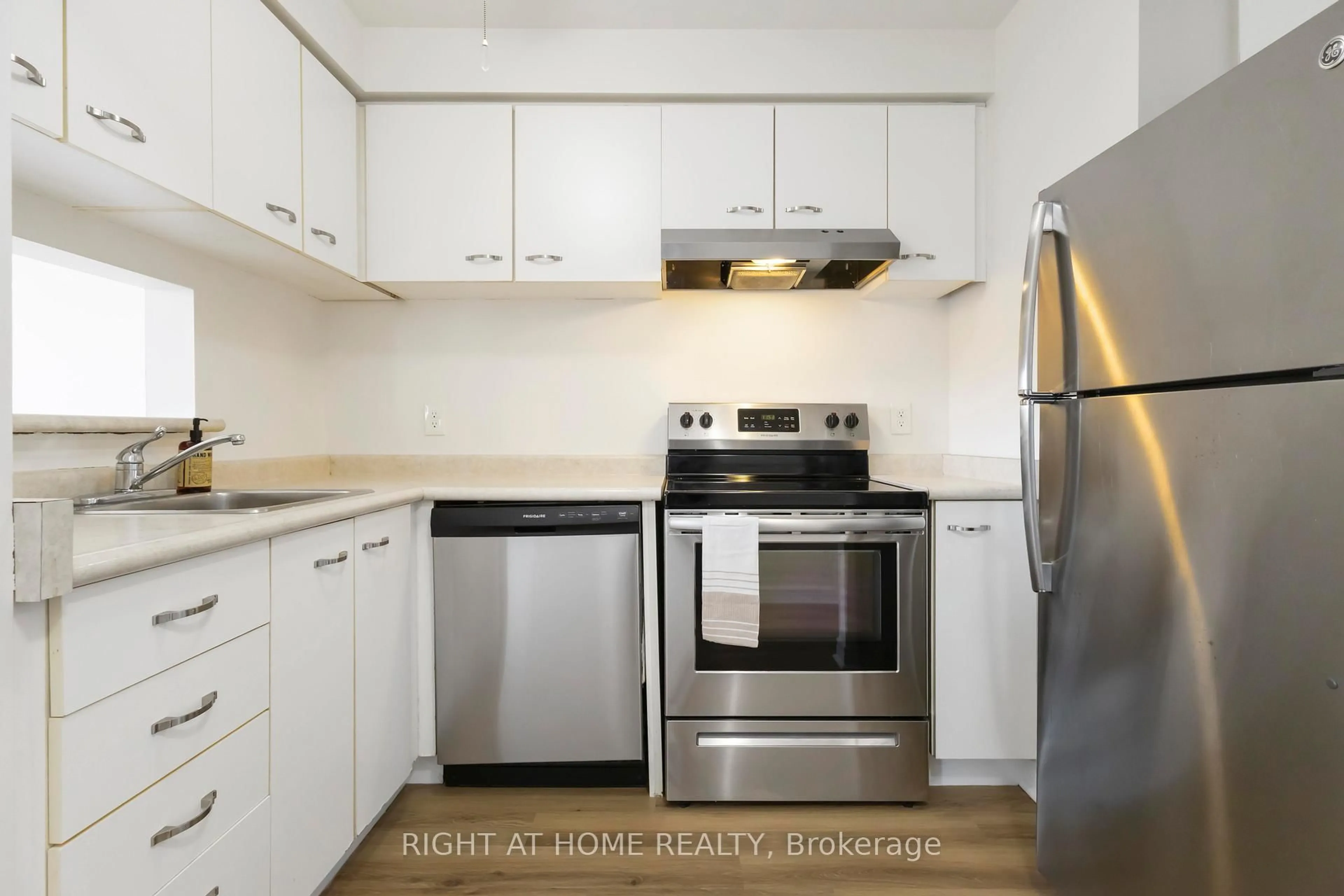 Standard kitchen, unknown for 195 Lake Driveway #401, Ajax Ontario L1S 7H7