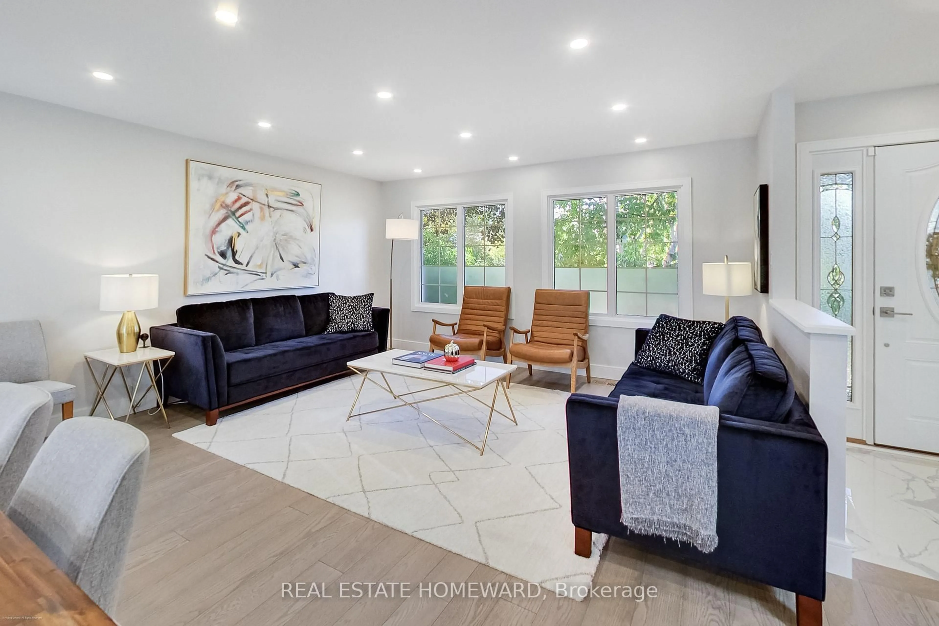 Living room with furniture, unknown for 27 Sari Cres, Toronto Ontario M1E 4W3