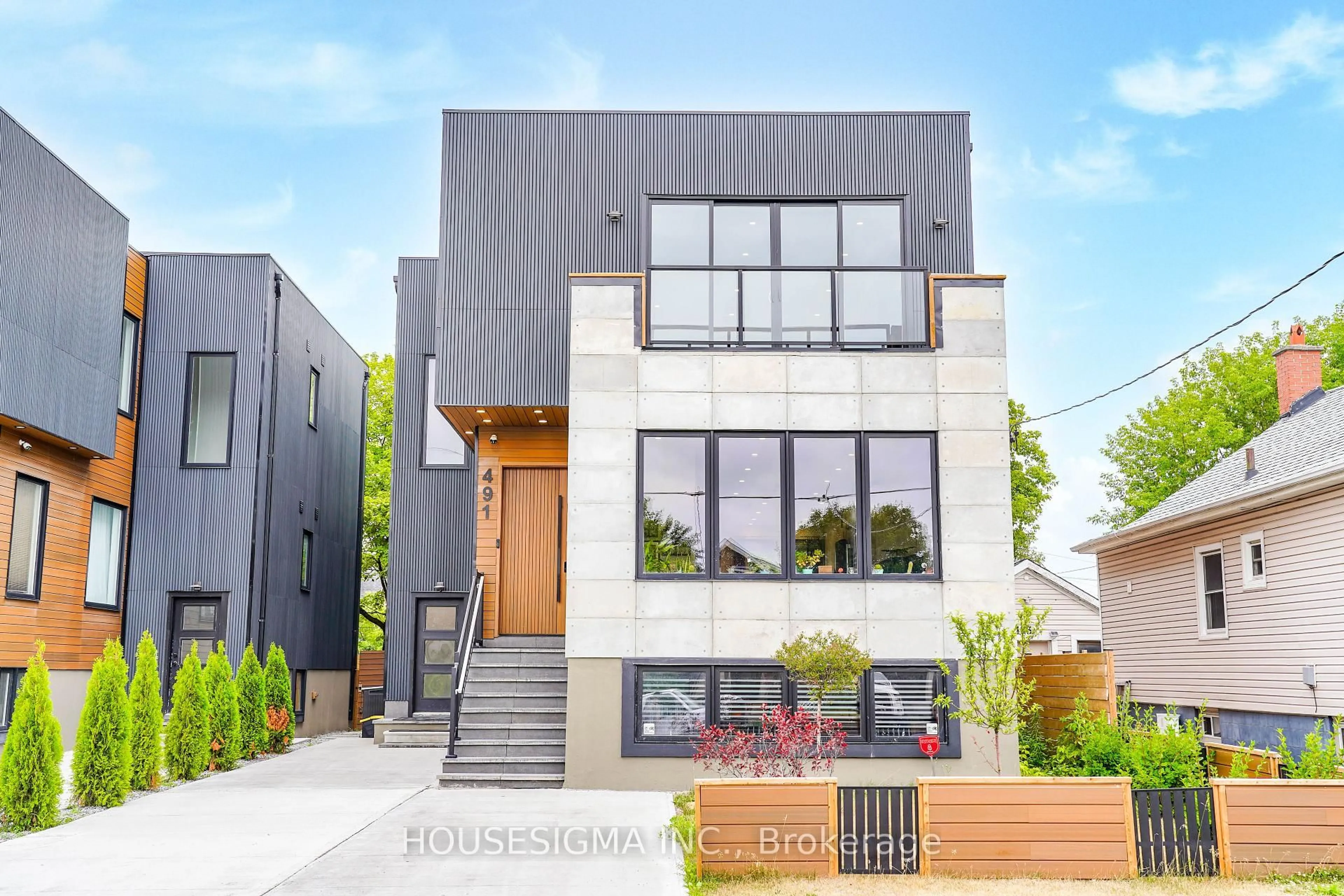 Home with brick exterior material, street for 491 Drew St, Oshawa Ontario L1H 5B8