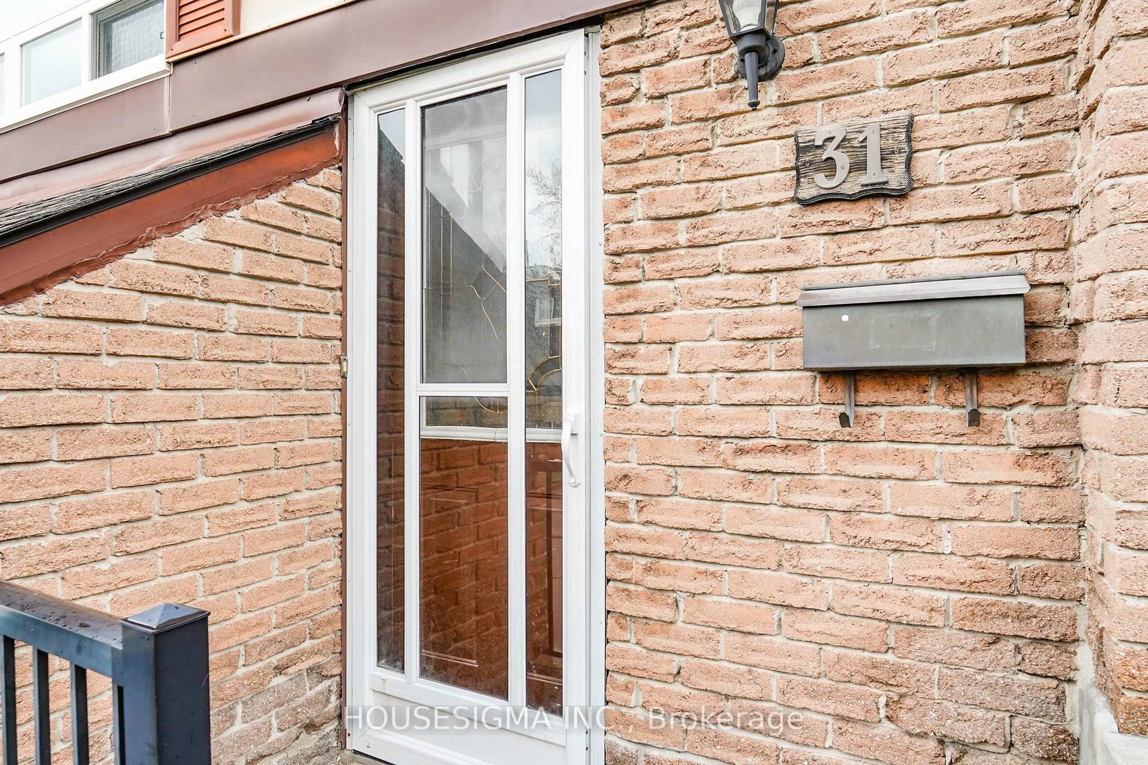 Home with brick exterior material, street for 321 Blackthorn St #31, Oshawa Ontario L1K 1L3