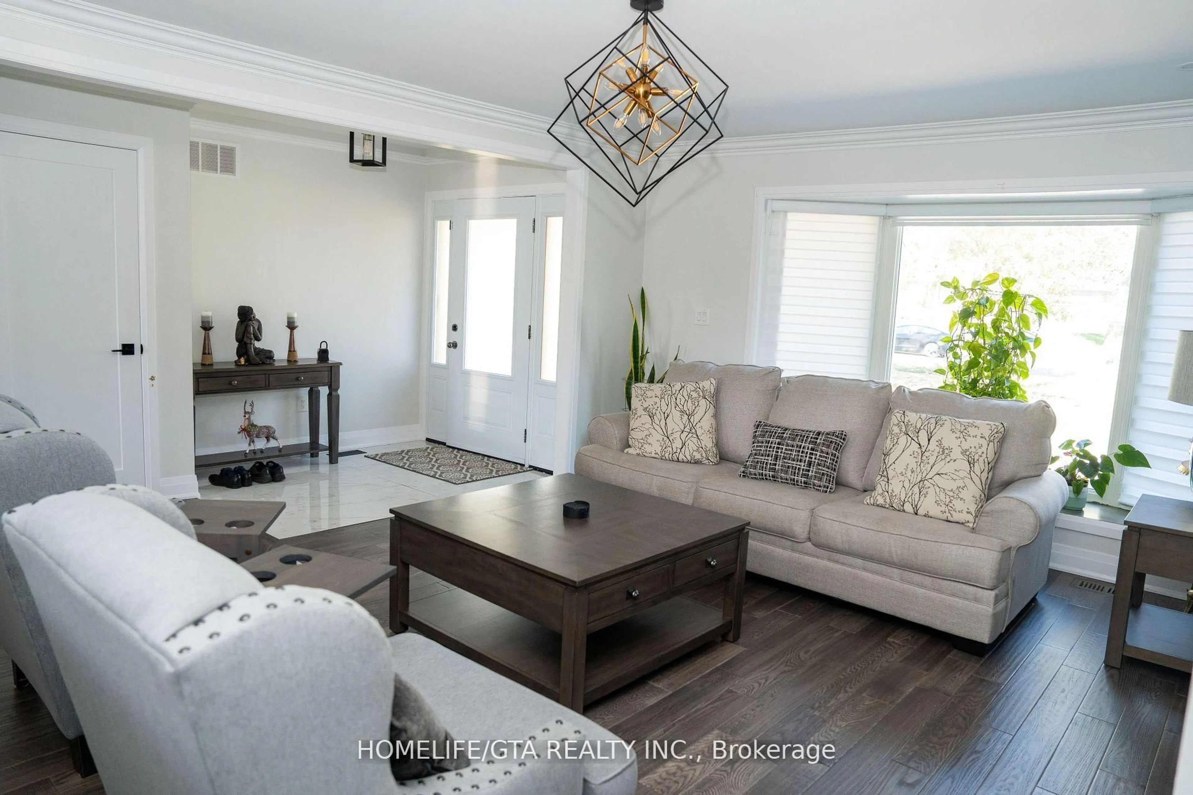 Living room with furniture, unknown for 439 Rossland Rd, Oshawa Ontario L1J 3G9