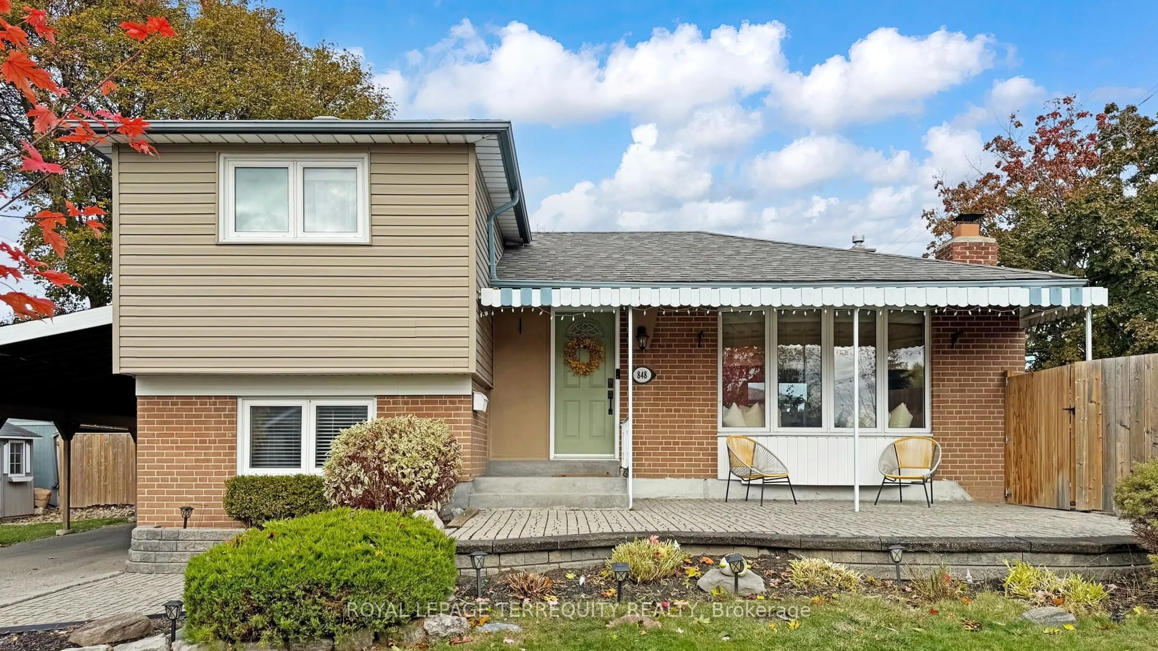 Home with vinyl exterior material, street for 848 Liverpool Rd, Pickering Ontario L1W 1S4