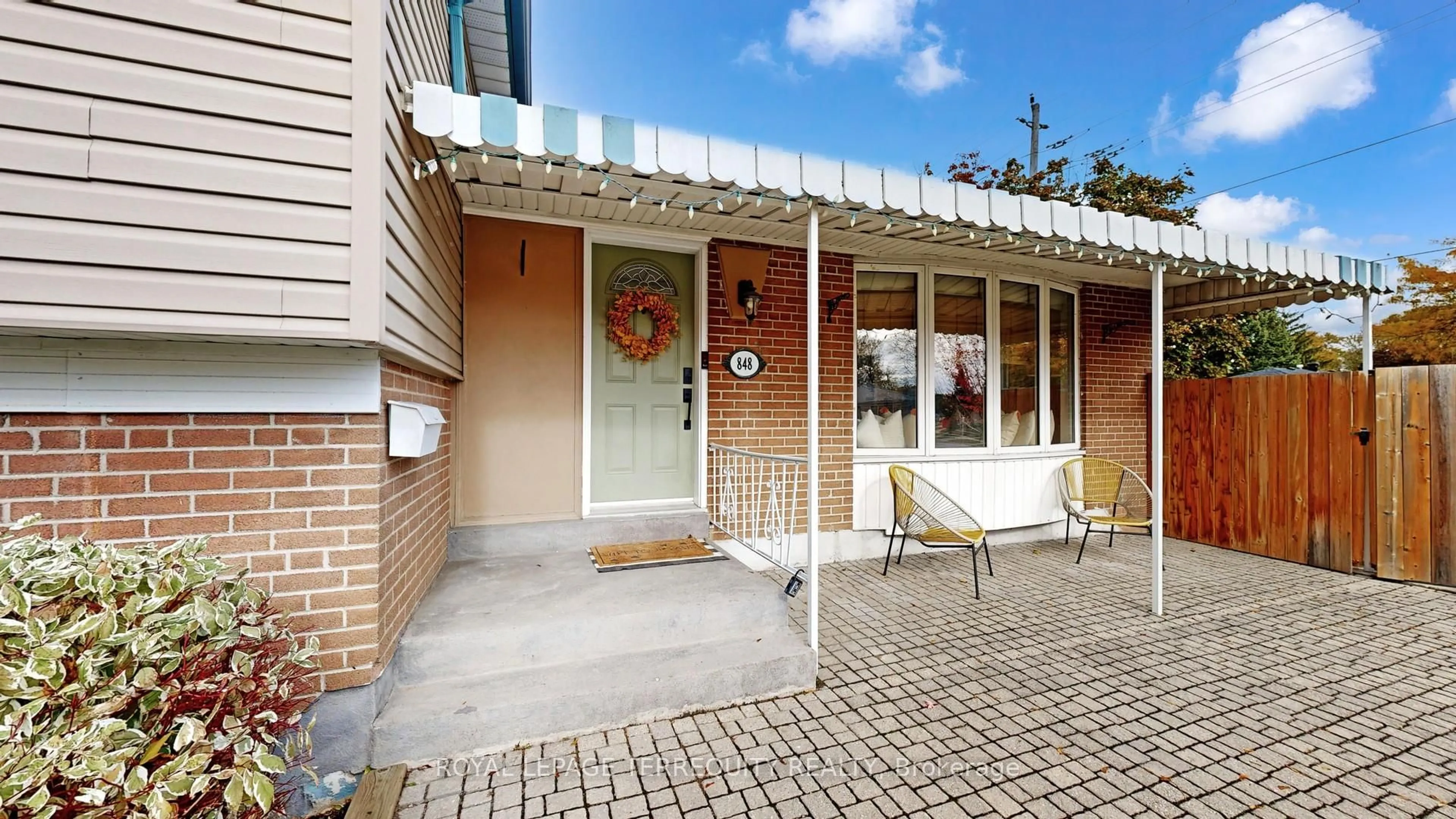 Unknown for 848 Liverpool Rd, Pickering Ontario L1W 1S4