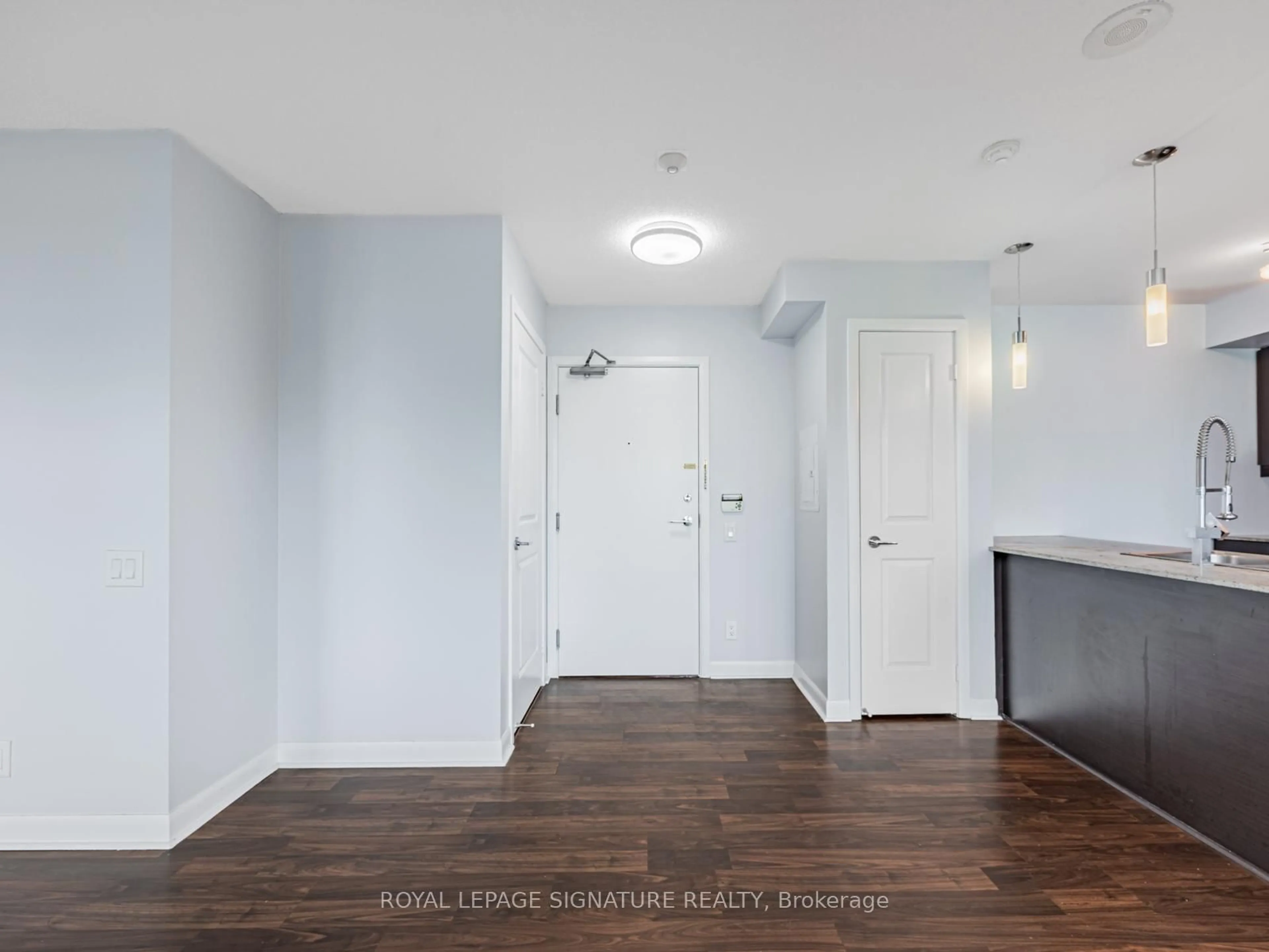 A pic of a room for 25 Town Centre Crt #323, Toronto Ontario M1P 0B4