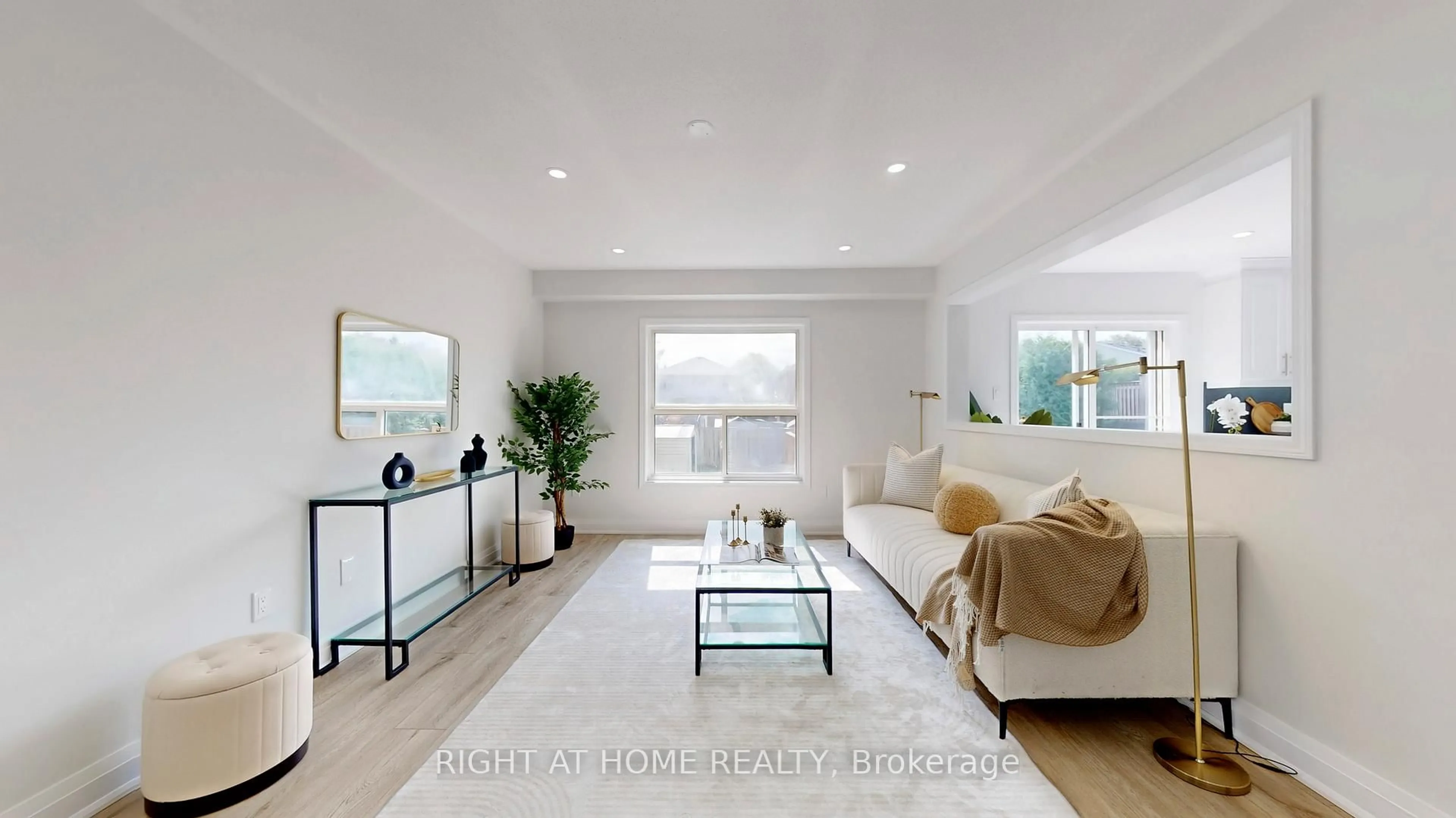 Living room with furniture, unknown for 55 Tilley Rd, Clarington Ontario L1C 4M3