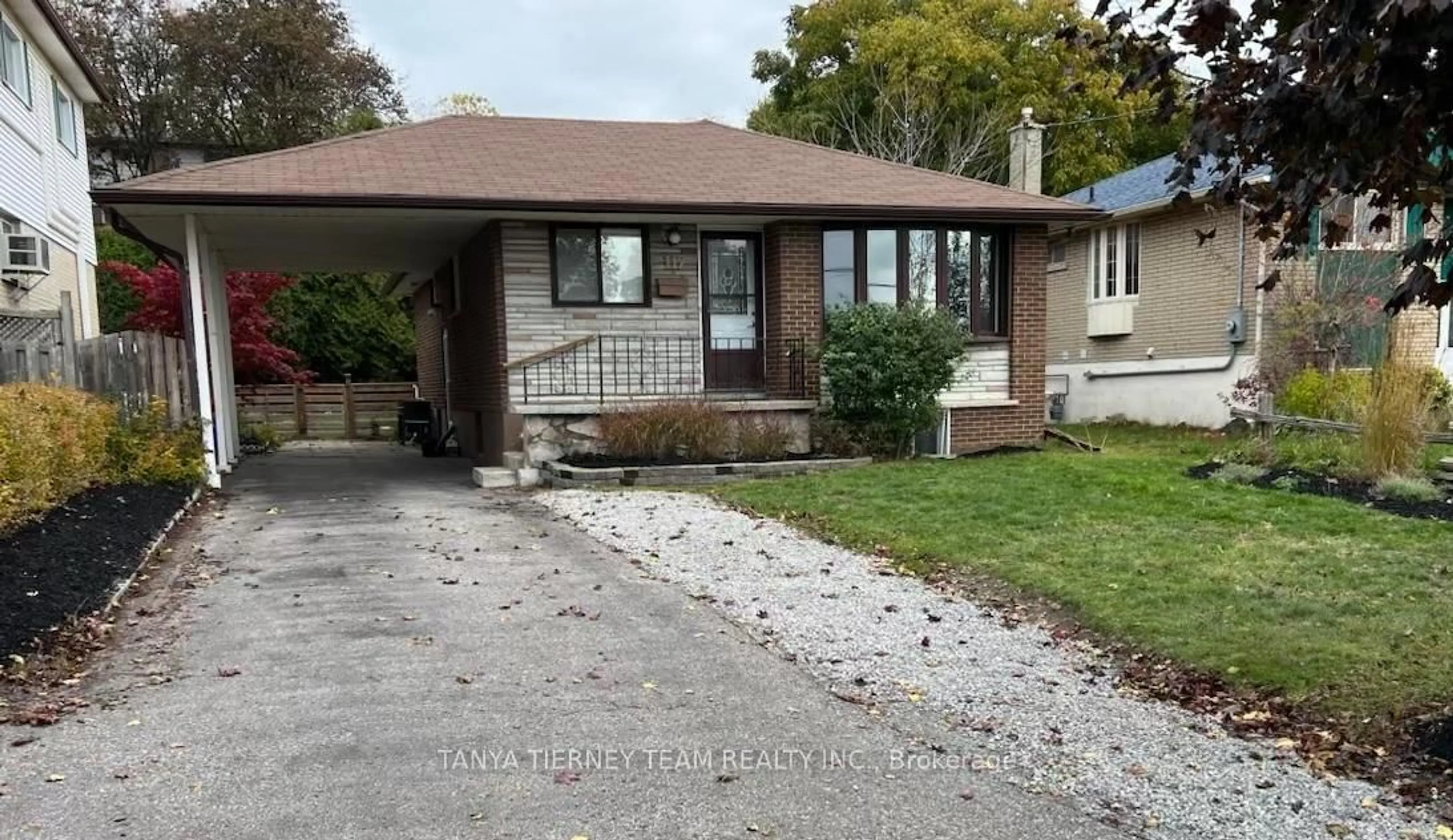 Unknown for 117 Keewatin St, Oshawa Ontario L1H 6Z2