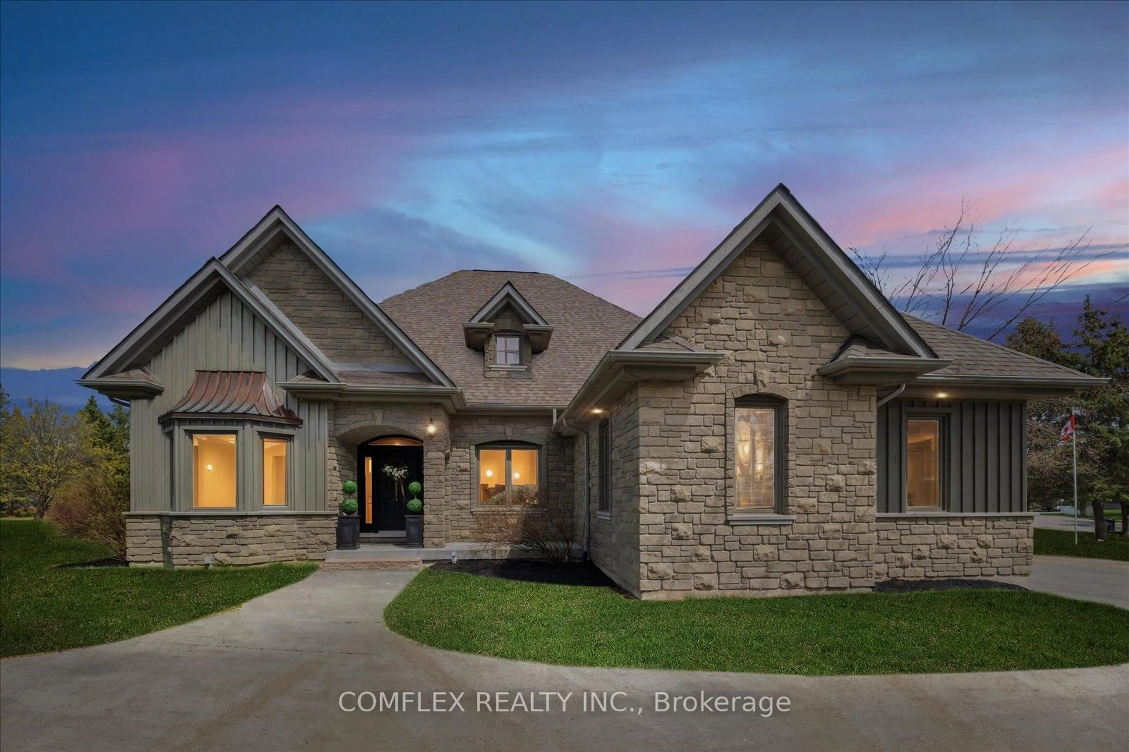 Home with brick exterior material, building for 2 TAUNUS Crt, Clarington Ontario L1C 4H5