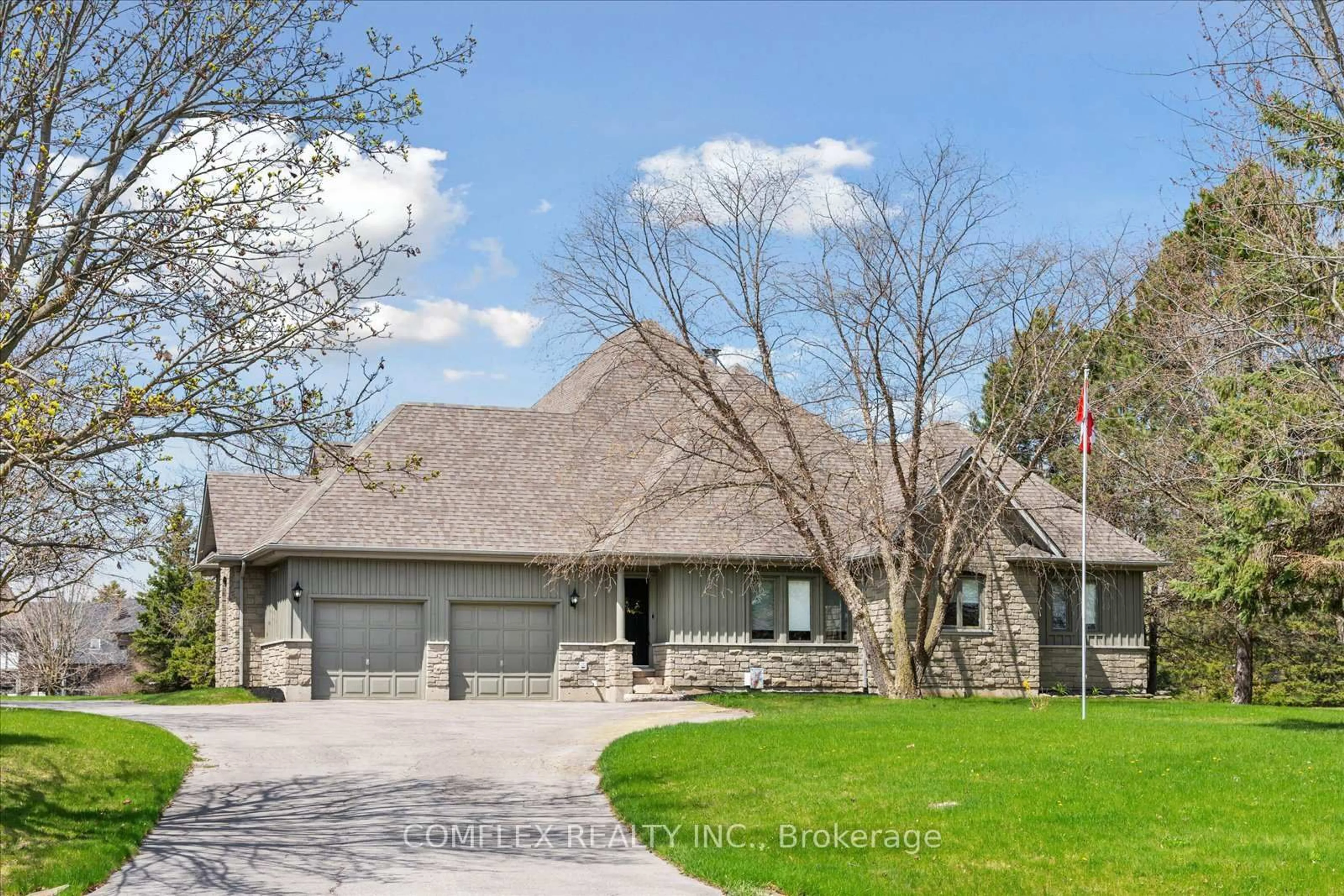 Home with brick exterior material, street for 2 TAUNUS Crt, Clarington Ontario L1C 4H5