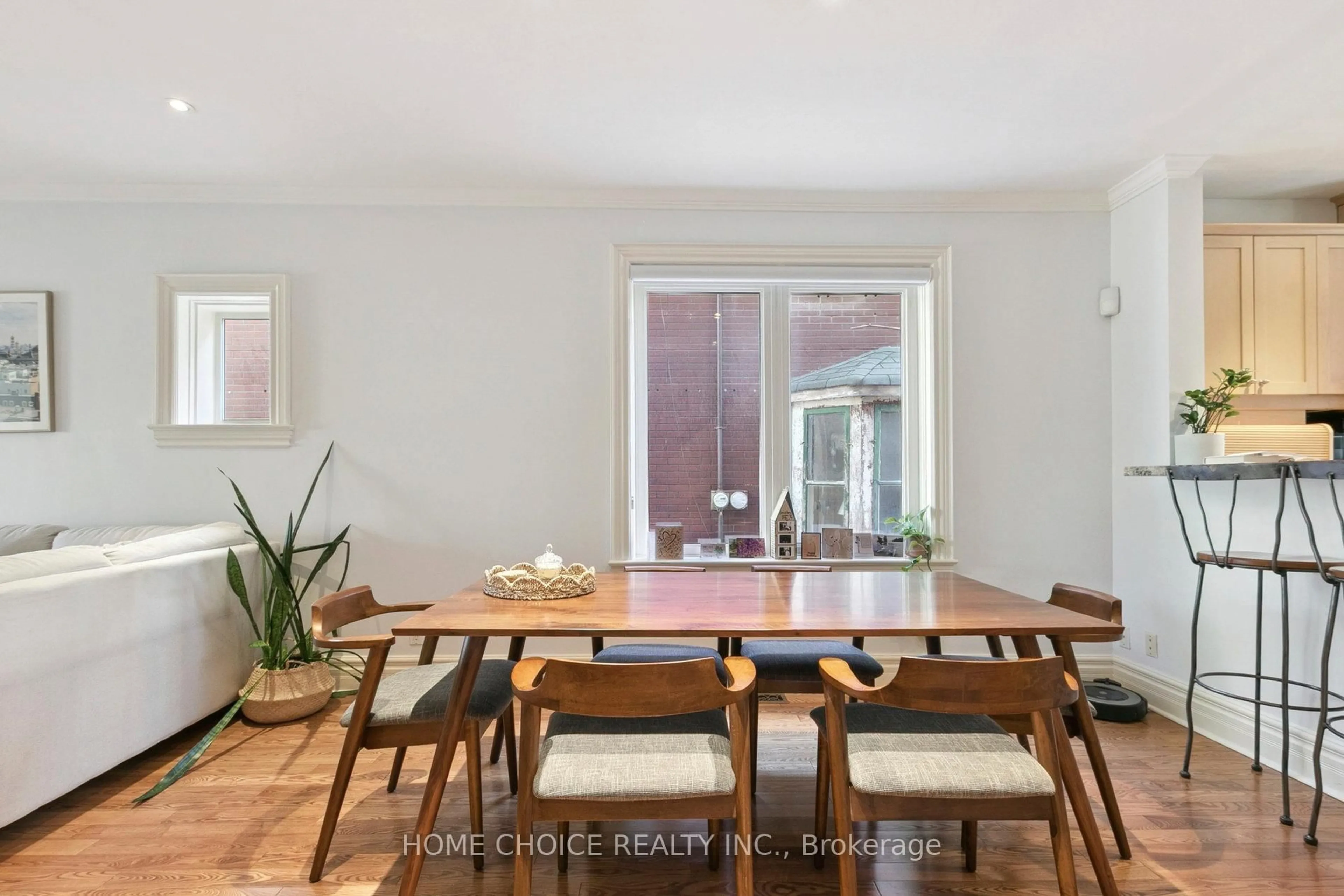 Dining room, wood/laminate floor for 283 Ashdale Ave, Toronto Ontario M4L 2Z1