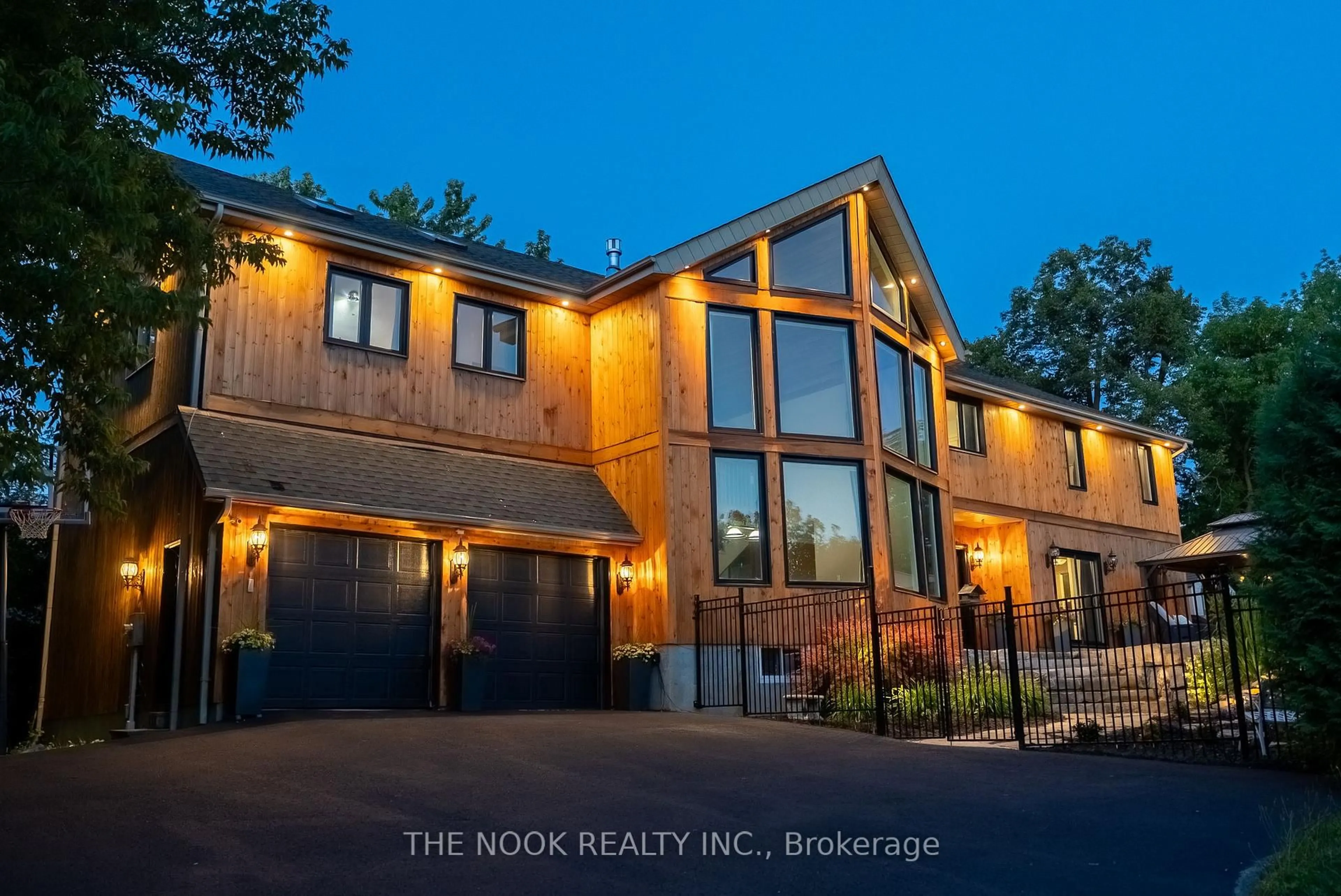 Home with brick exterior material, building for 27 Pine St, Scugog Ontario L0B 1E0