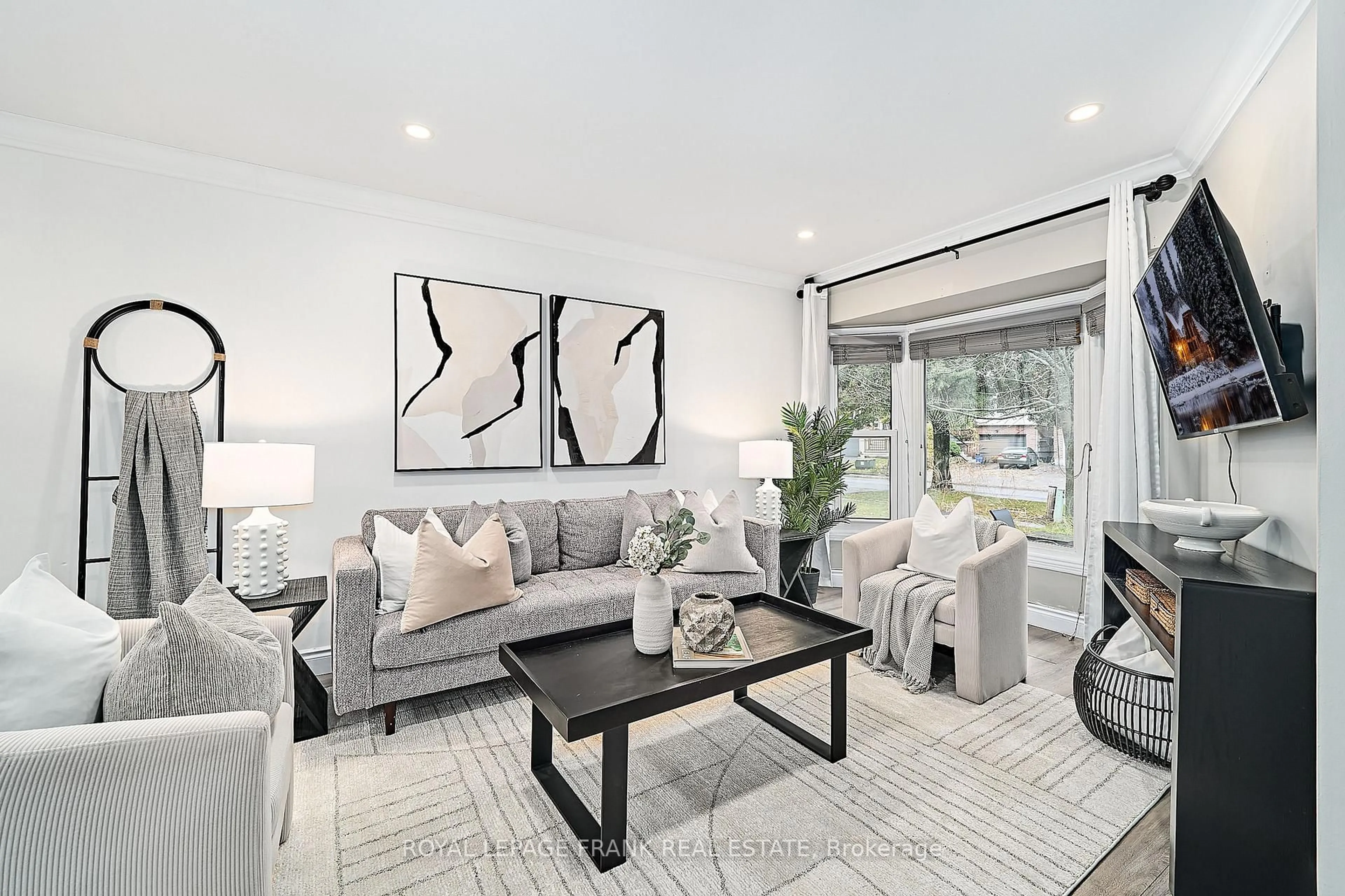 Living room with furniture, unknown for 812 Attersley Dr, Oshawa Ontario L1K 1T2