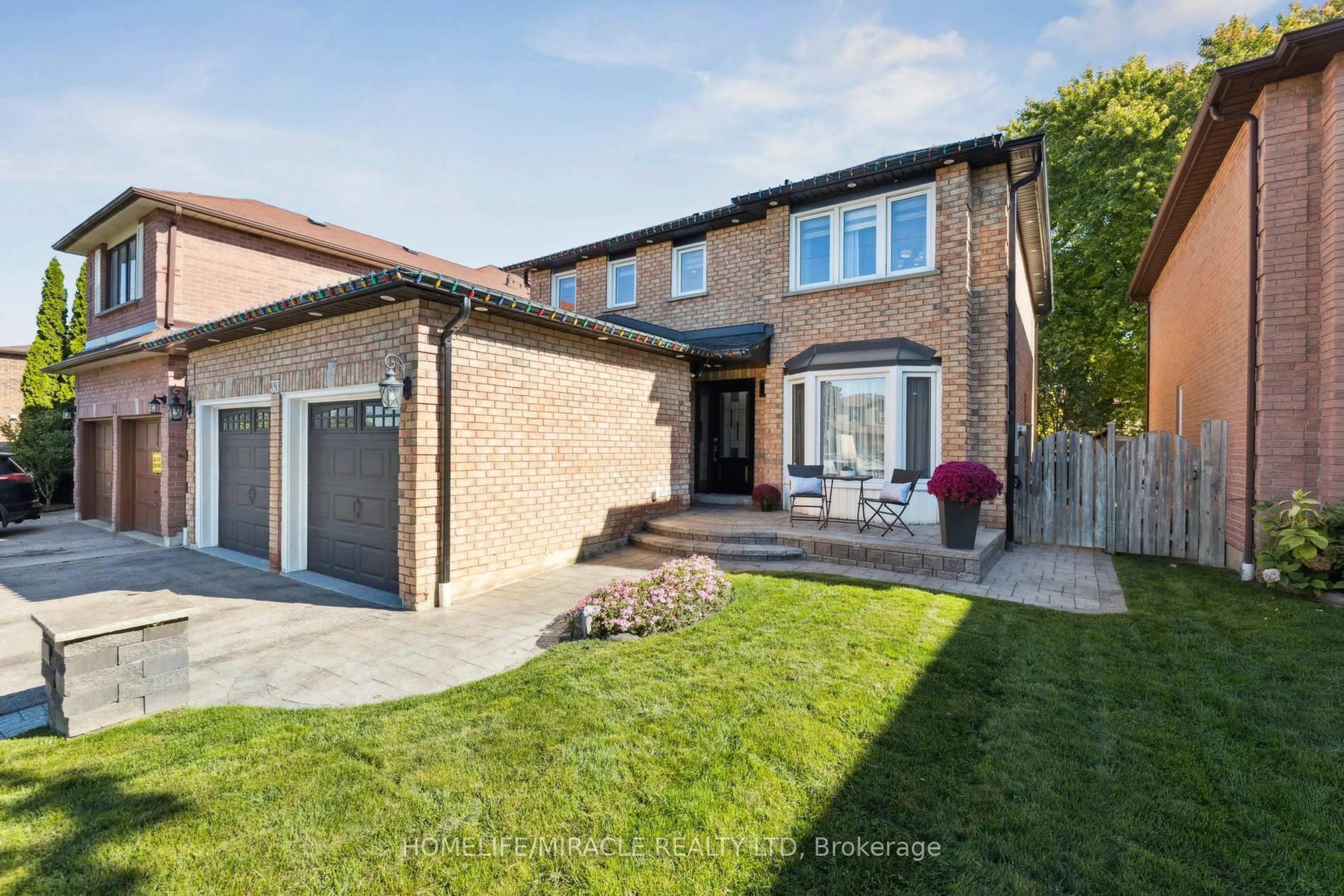 Home with brick exterior material, street for 33 Ritchie Ave, Ajax Ontario L1S 5V7