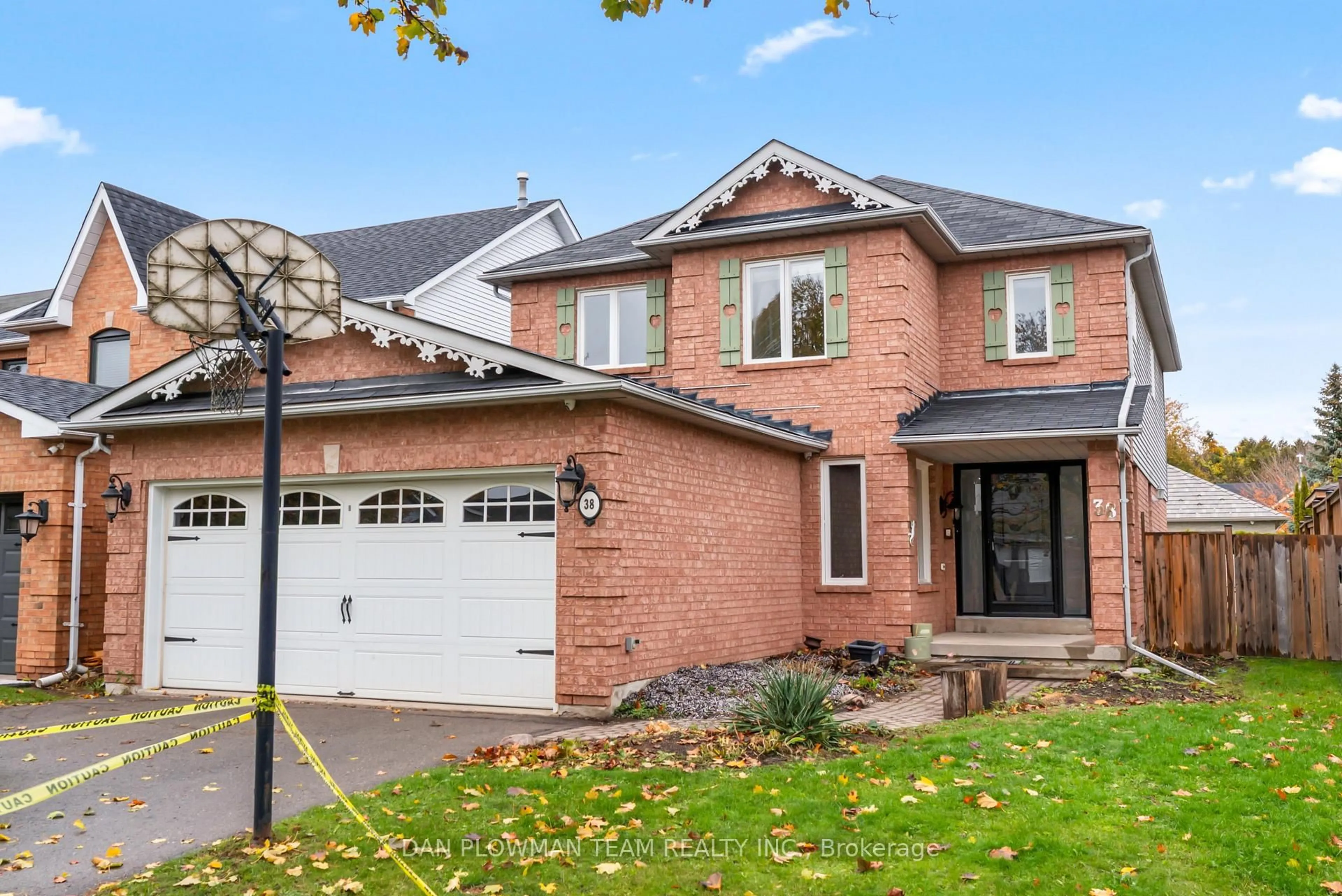 Home with brick exterior material, street for 38 Hemmingway Dr, Clarington Ontario L1E 2C7