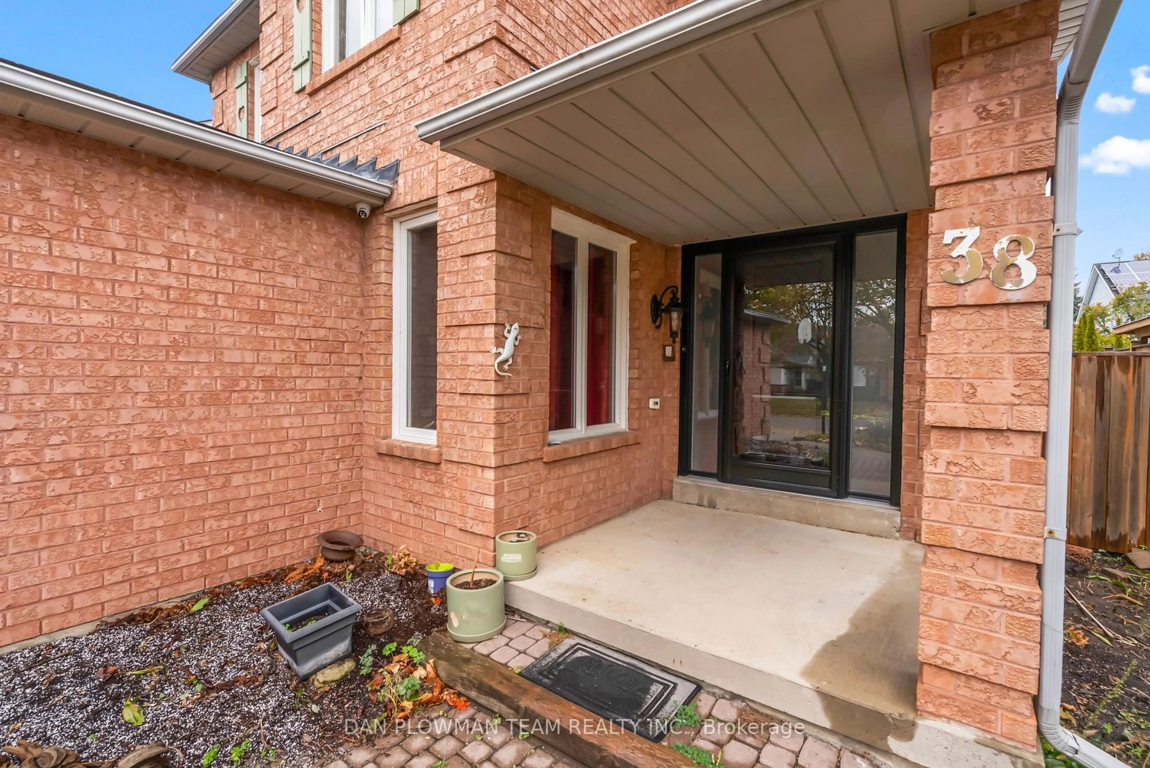 Unknown for 38 Hemmingway Dr, Clarington Ontario L1E 2C7