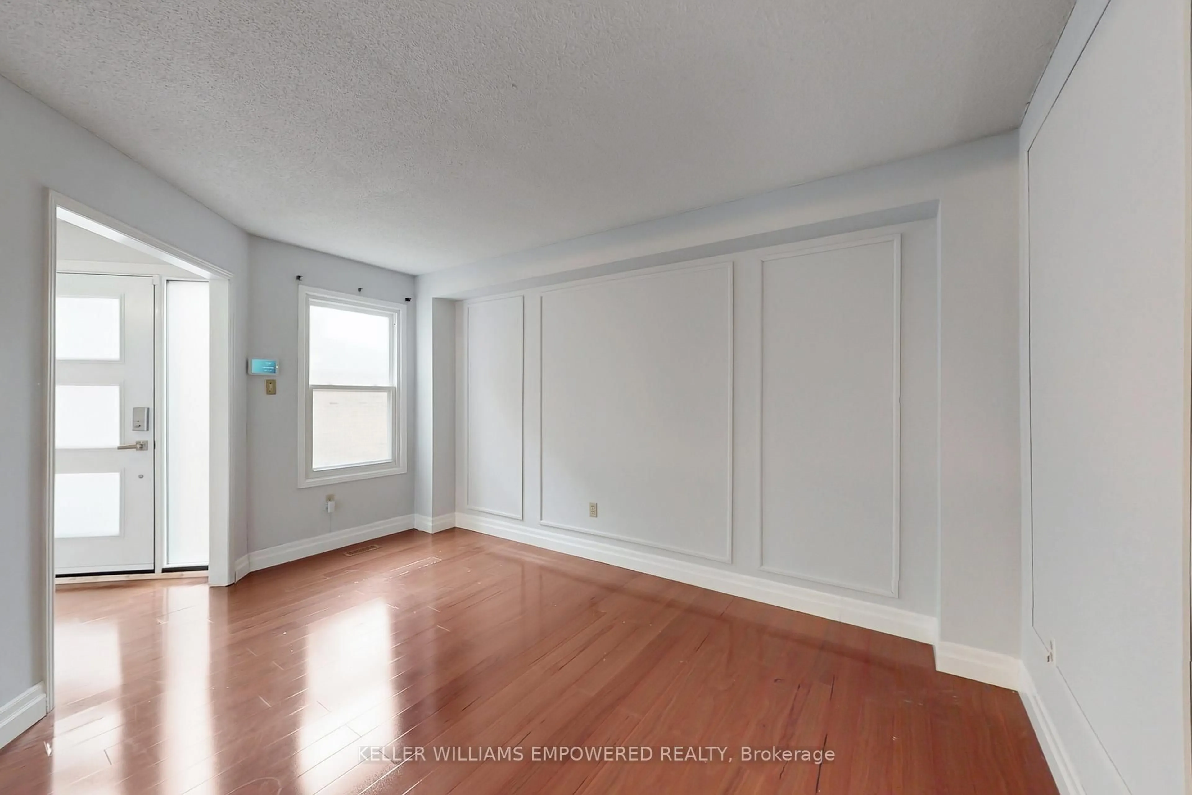 A pic of a room for 758 Aspen Rd, Pickering Ontario L1V 3S3