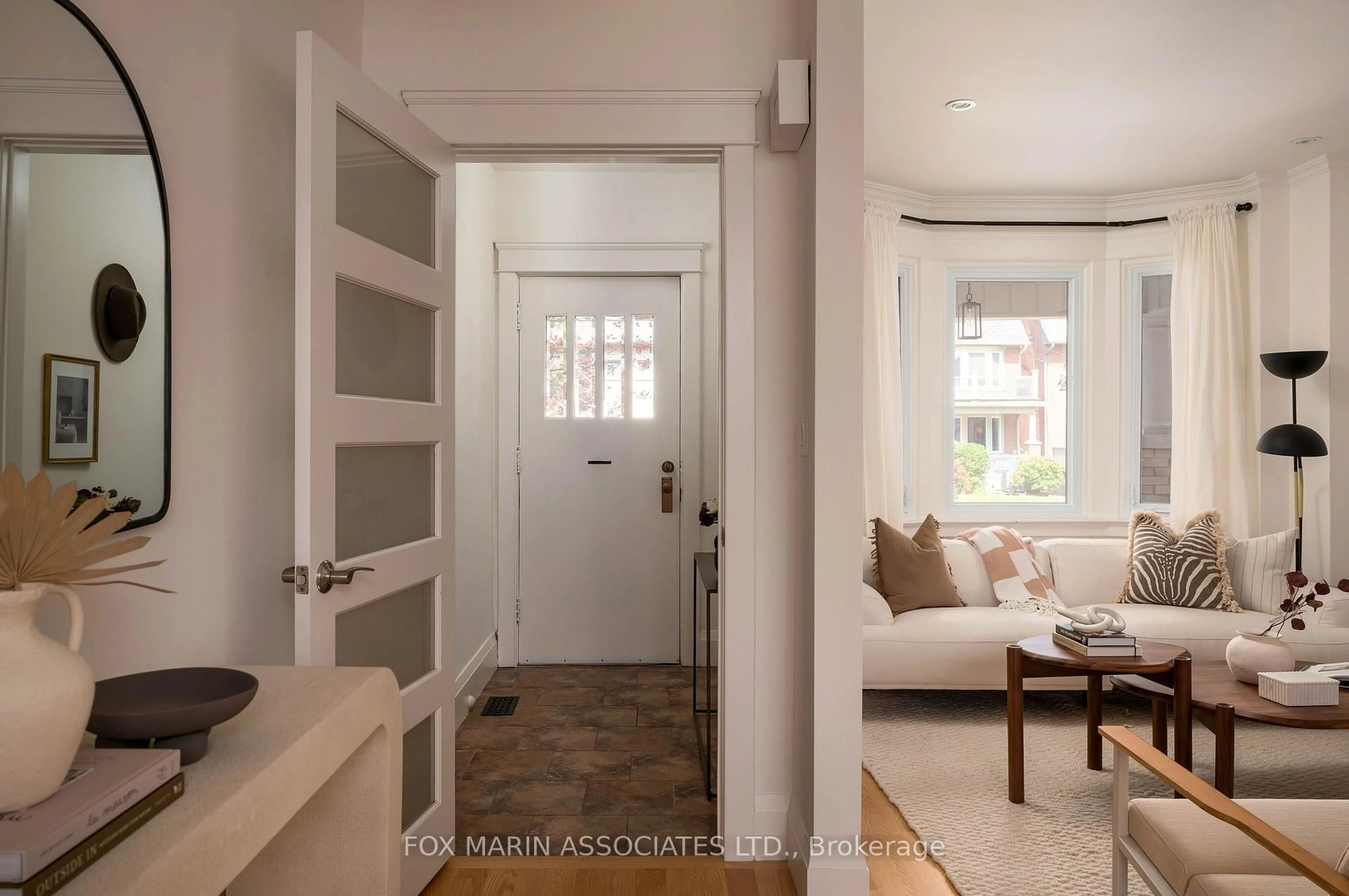 Indoor entryway for 159 Fulton Ave, Toronto Ontario M4K 1Y2