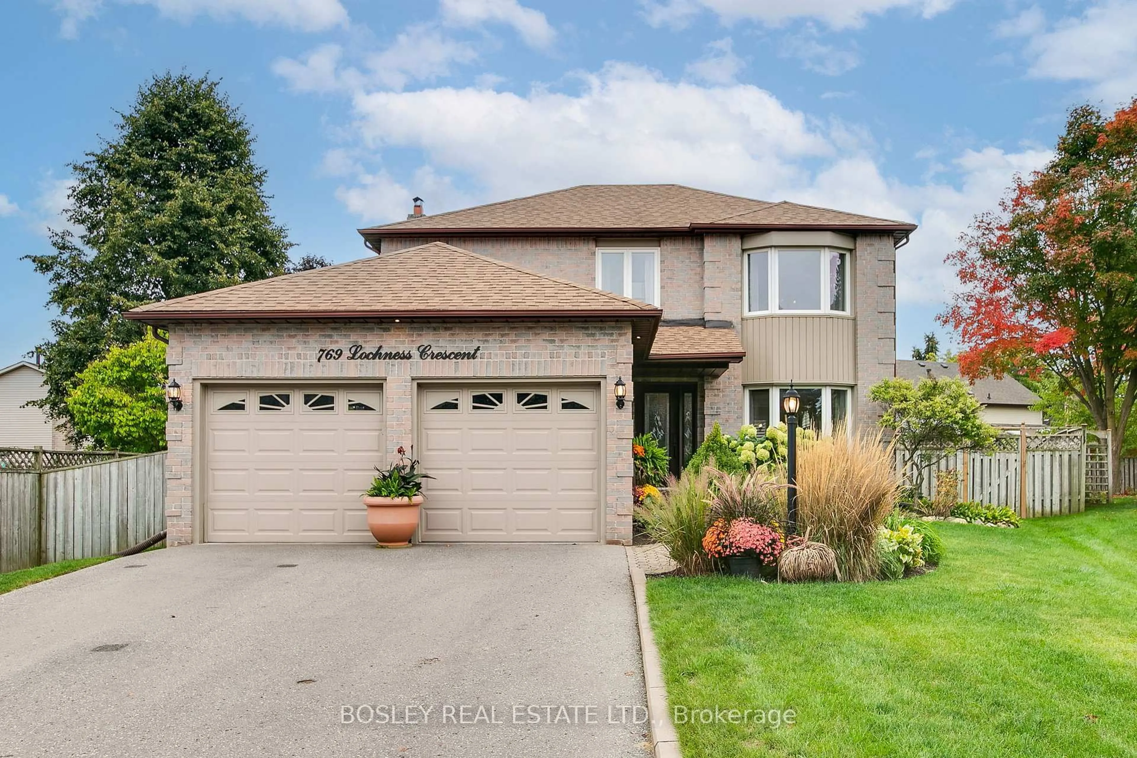 Home with brick exterior material, street for 769 Lochness Cres, Oshawa Ontario L1J 7R1