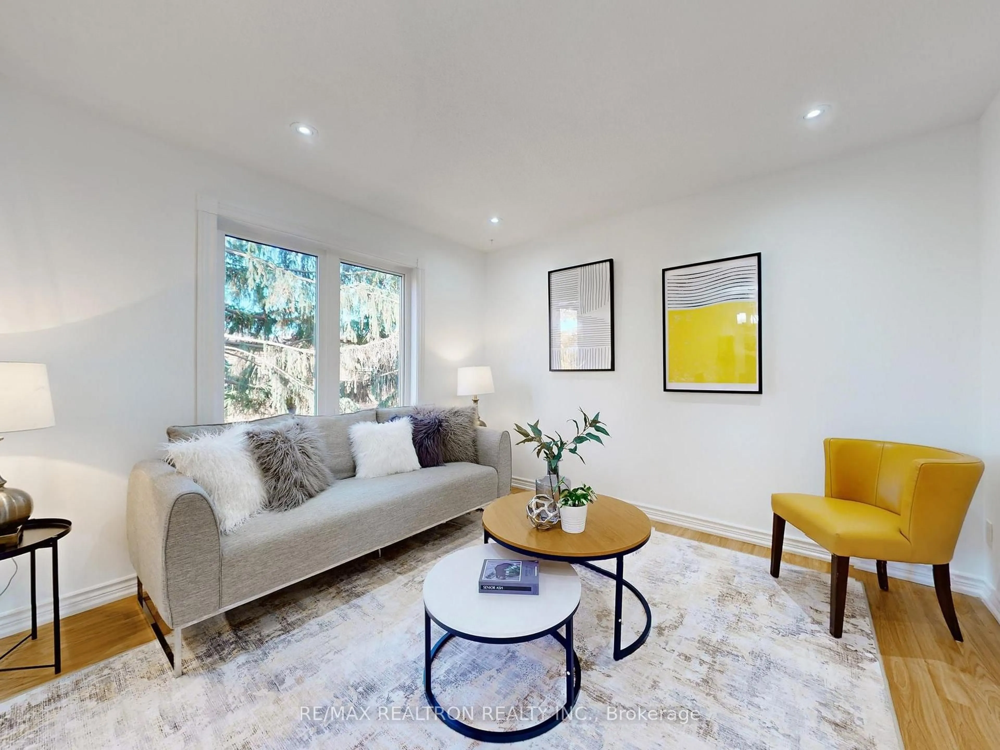 Living room with furniture, unknown for 5021 Sheppard Ave #9, Toronto Ontario M1S 4R6