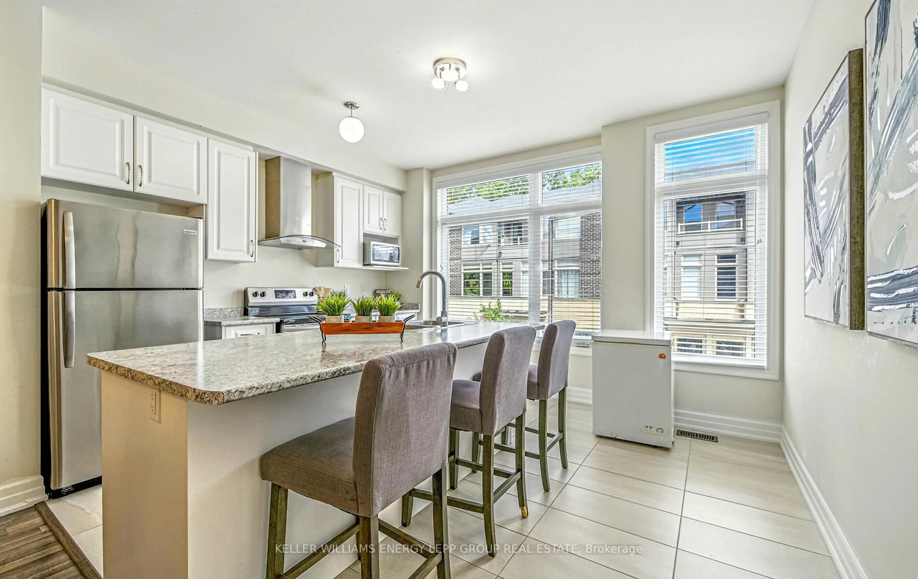 Open concept kitchen, ceramic/tile floor for 384 Arctic Red Dr #9, Oshawa Ontario L1L 0M5