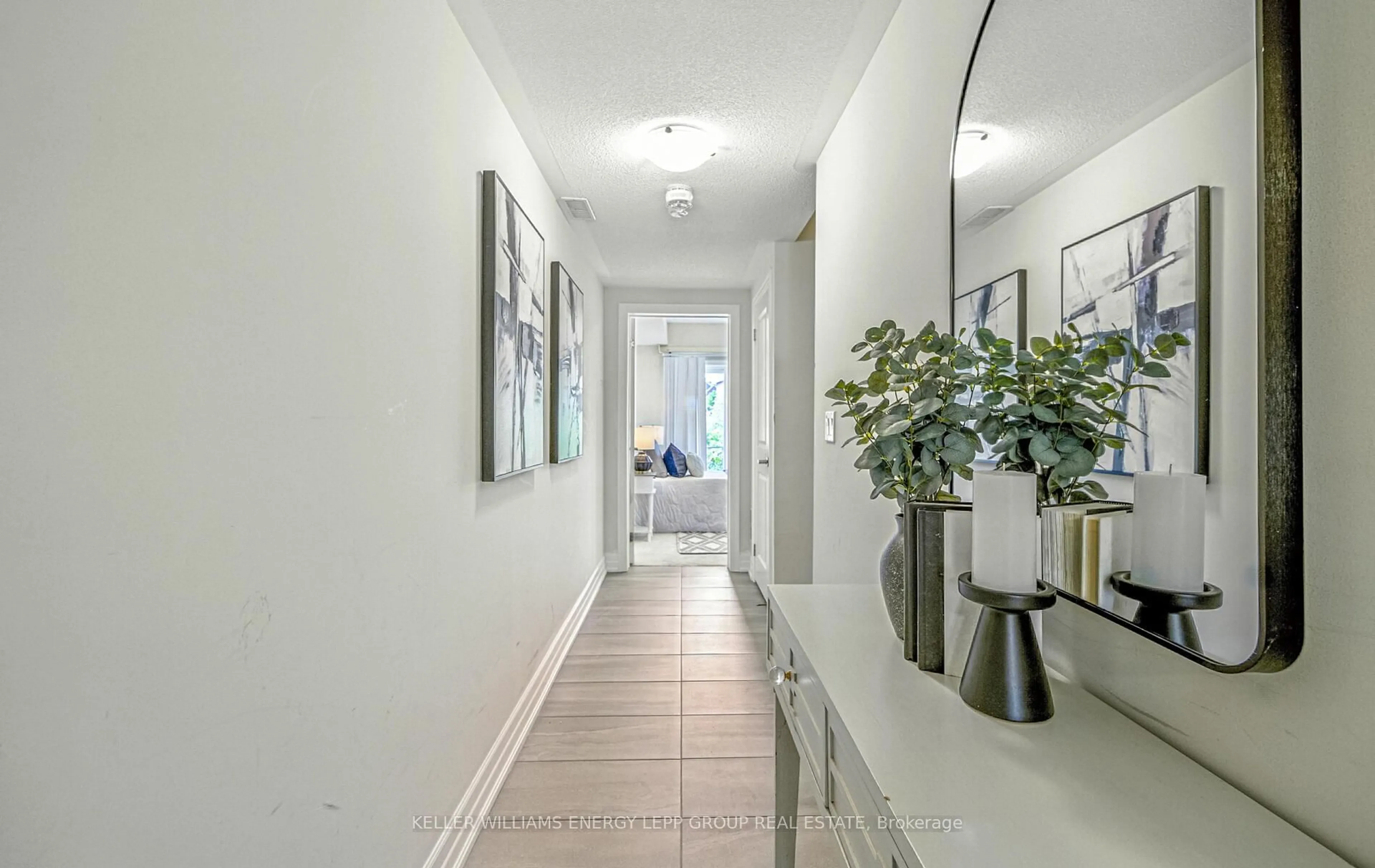 Indoor entryway for 384 Arctic Red Dr #9, Oshawa Ontario L1L 0M5