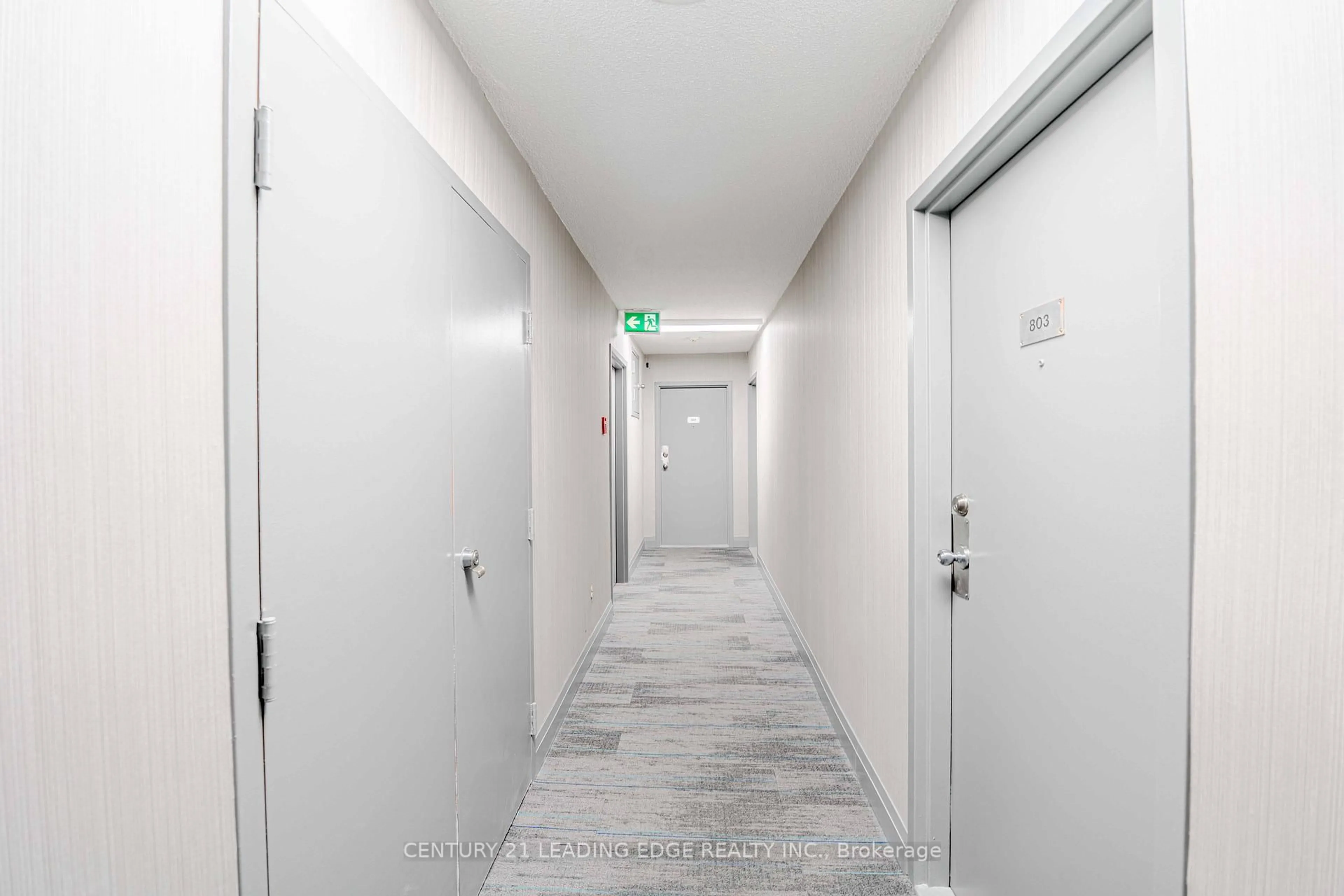 Indoor foyer for 15 Sewells Rd #801, Toronto Ontario M1B 3V7