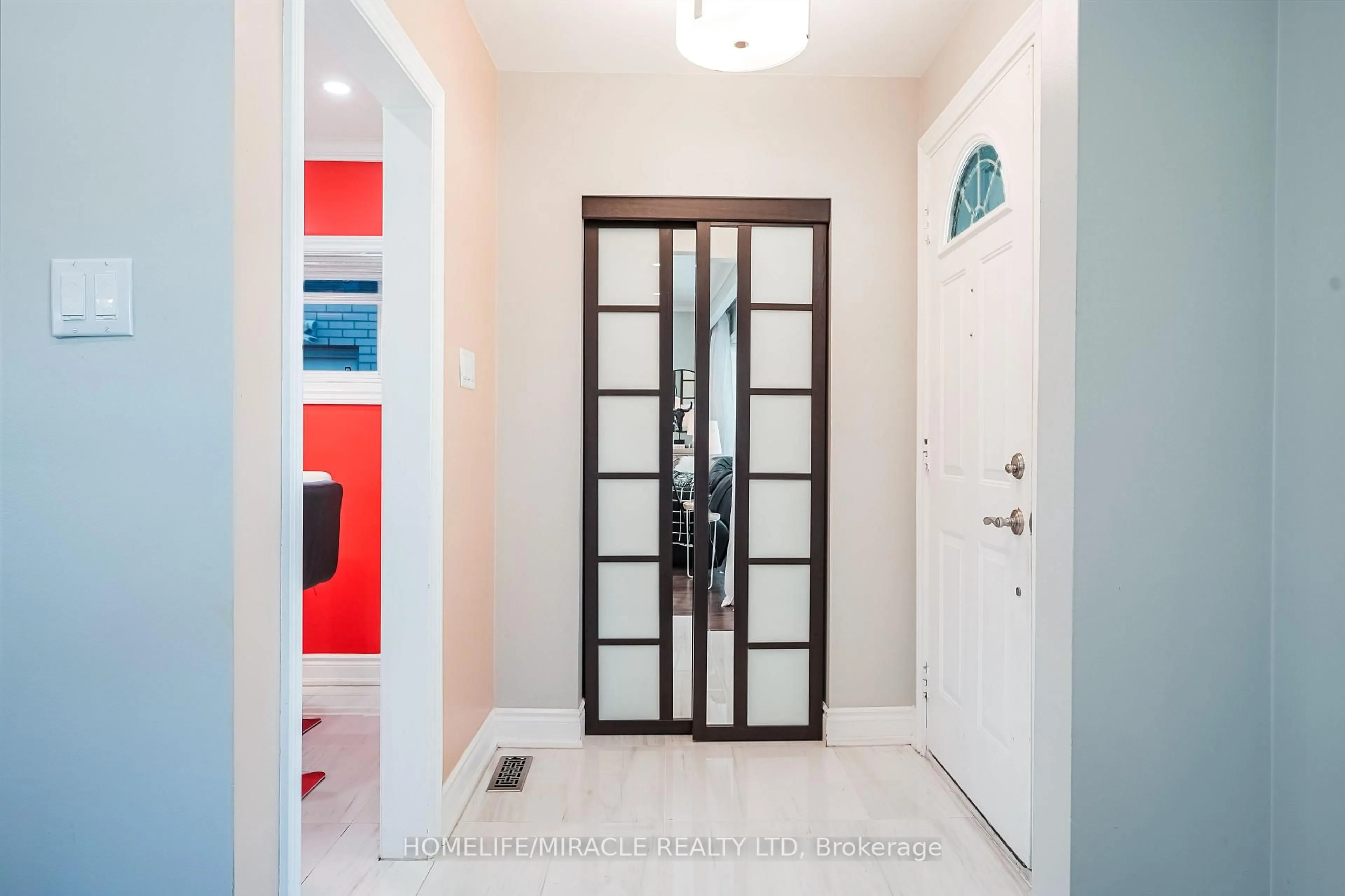 Indoor entryway for 93 Amberjack Blvd, Toronto Ontario M1H 2J6